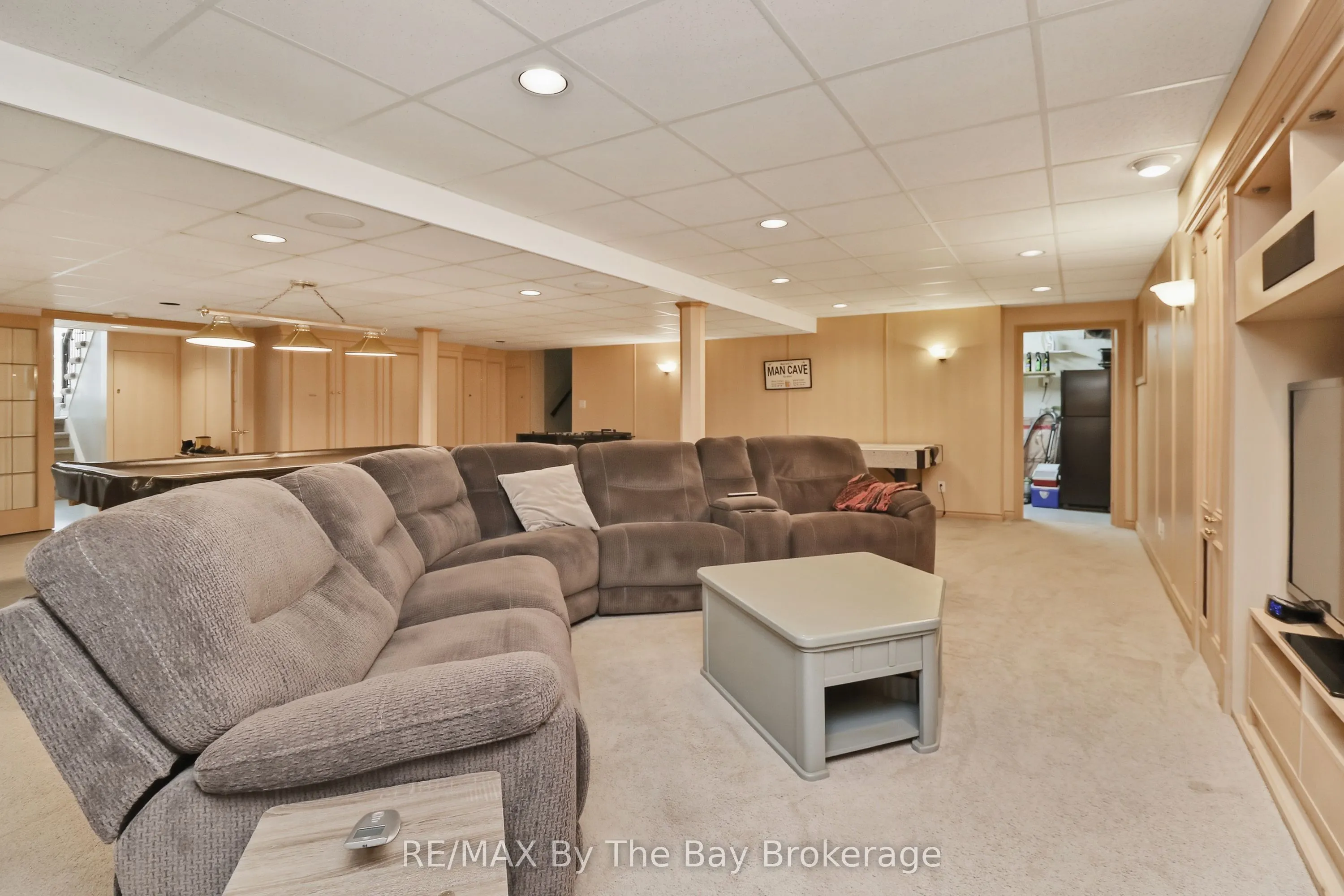 70 Fairway Crescent