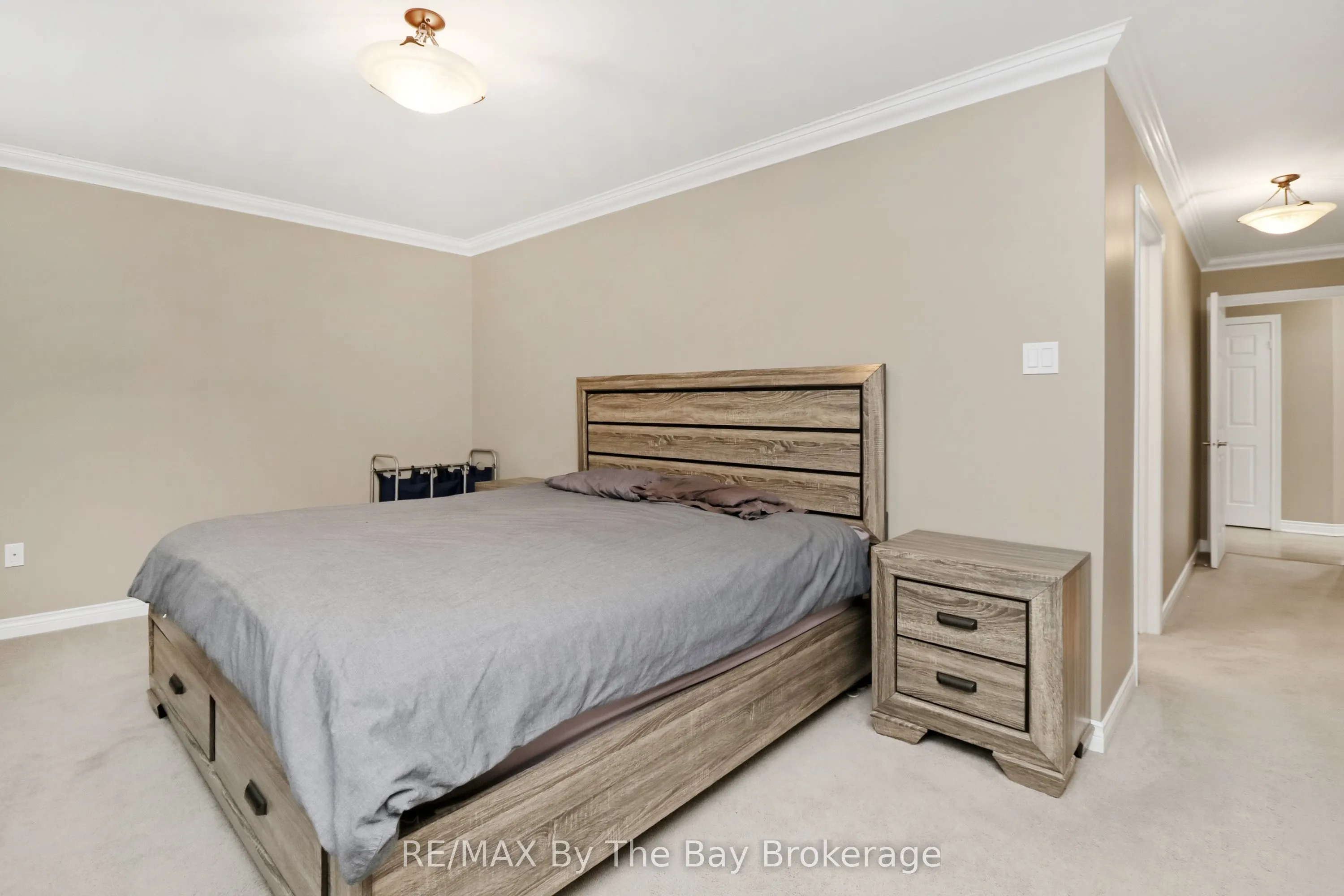 70 Fairway Crescent