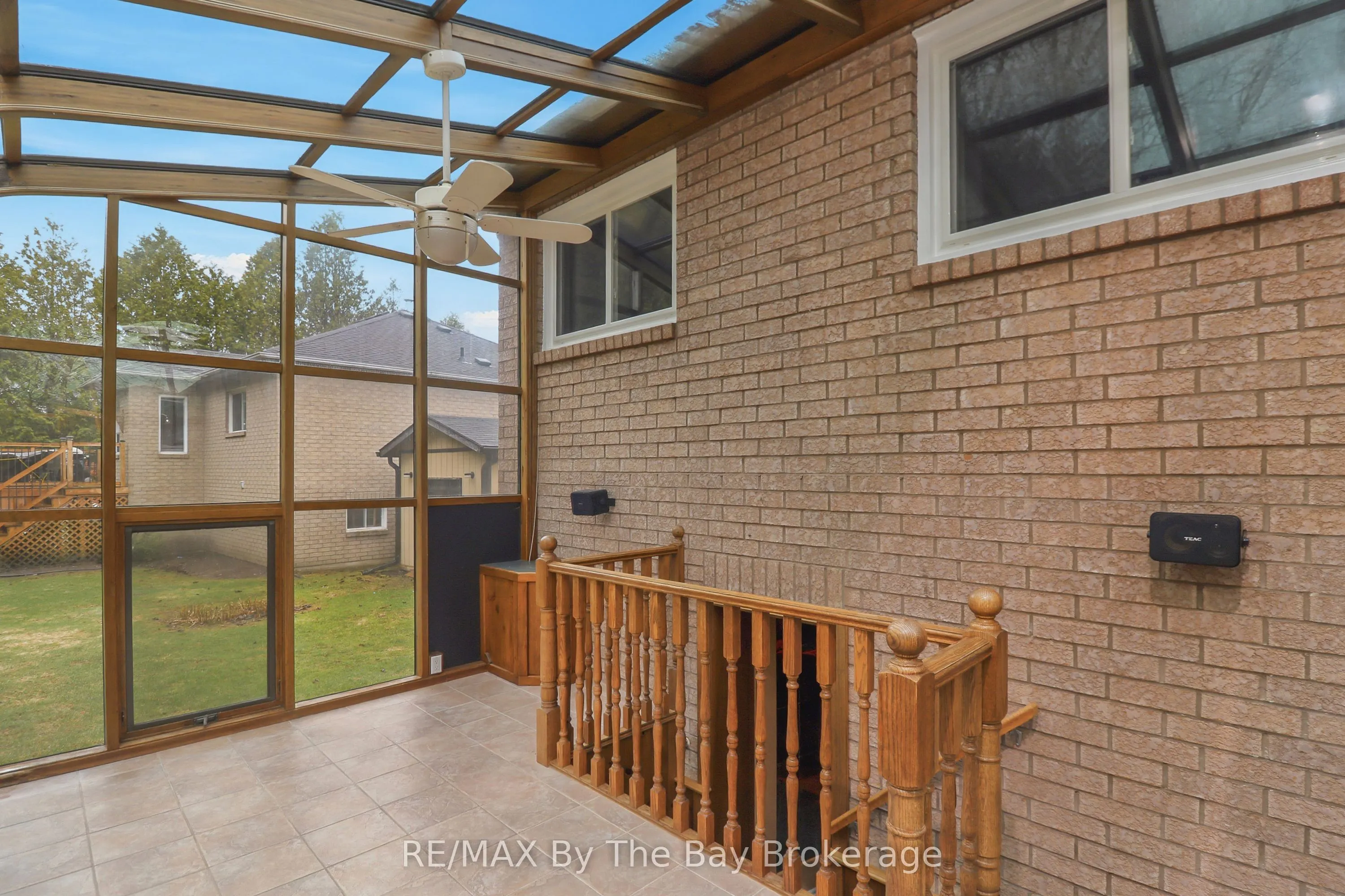70 Fairway Crescent