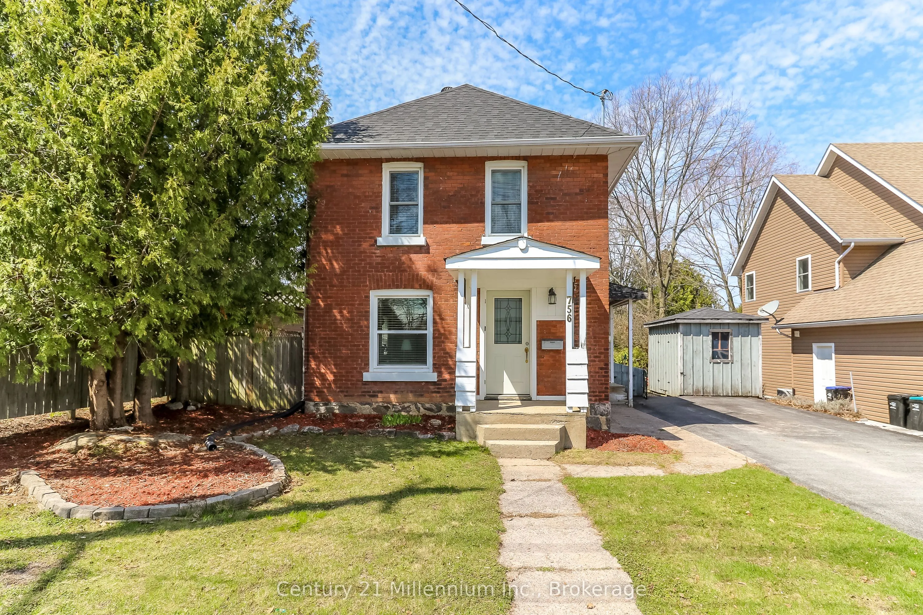 756 Quebec Street