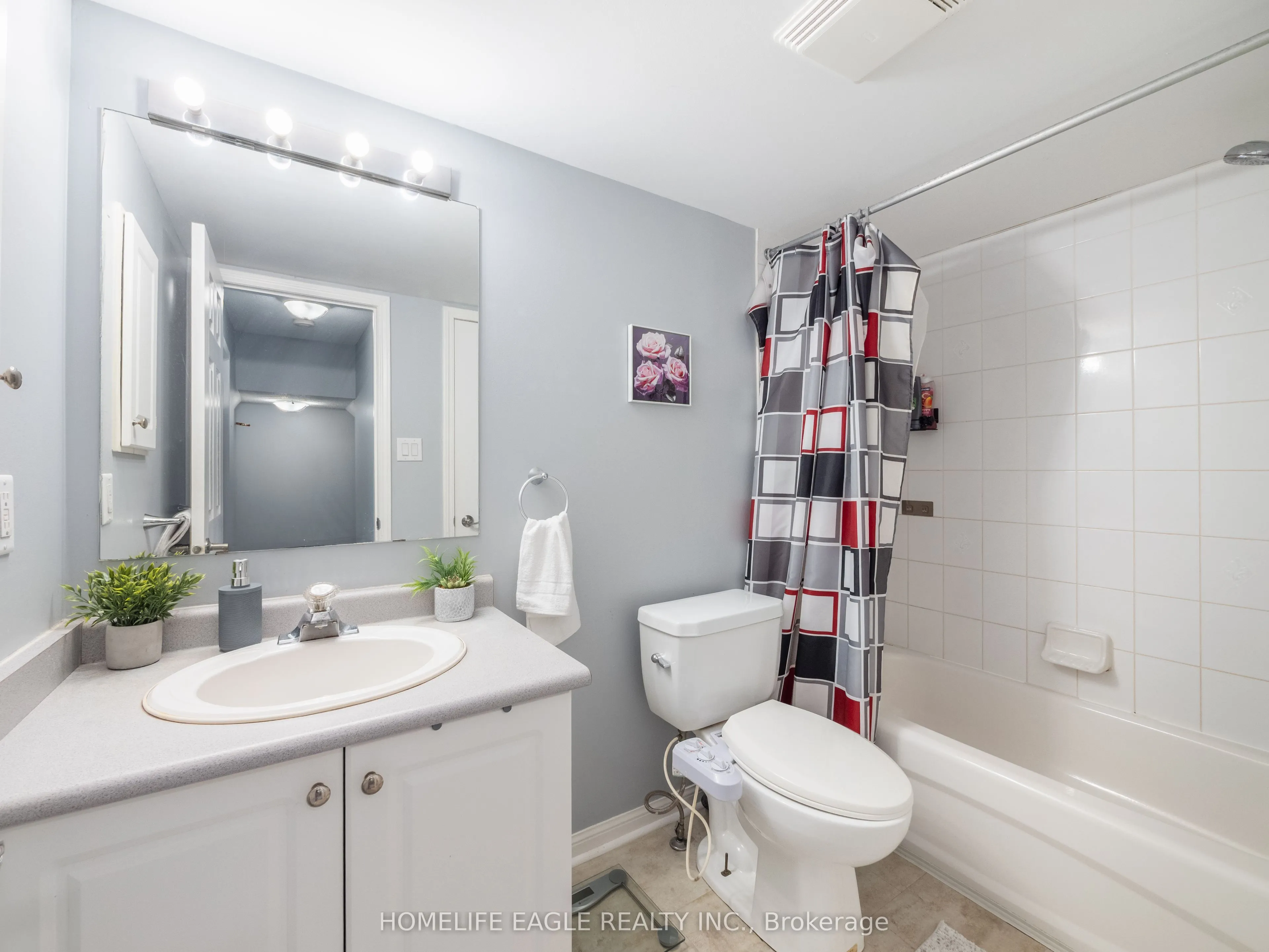 235 Ferndale Drive S #13
