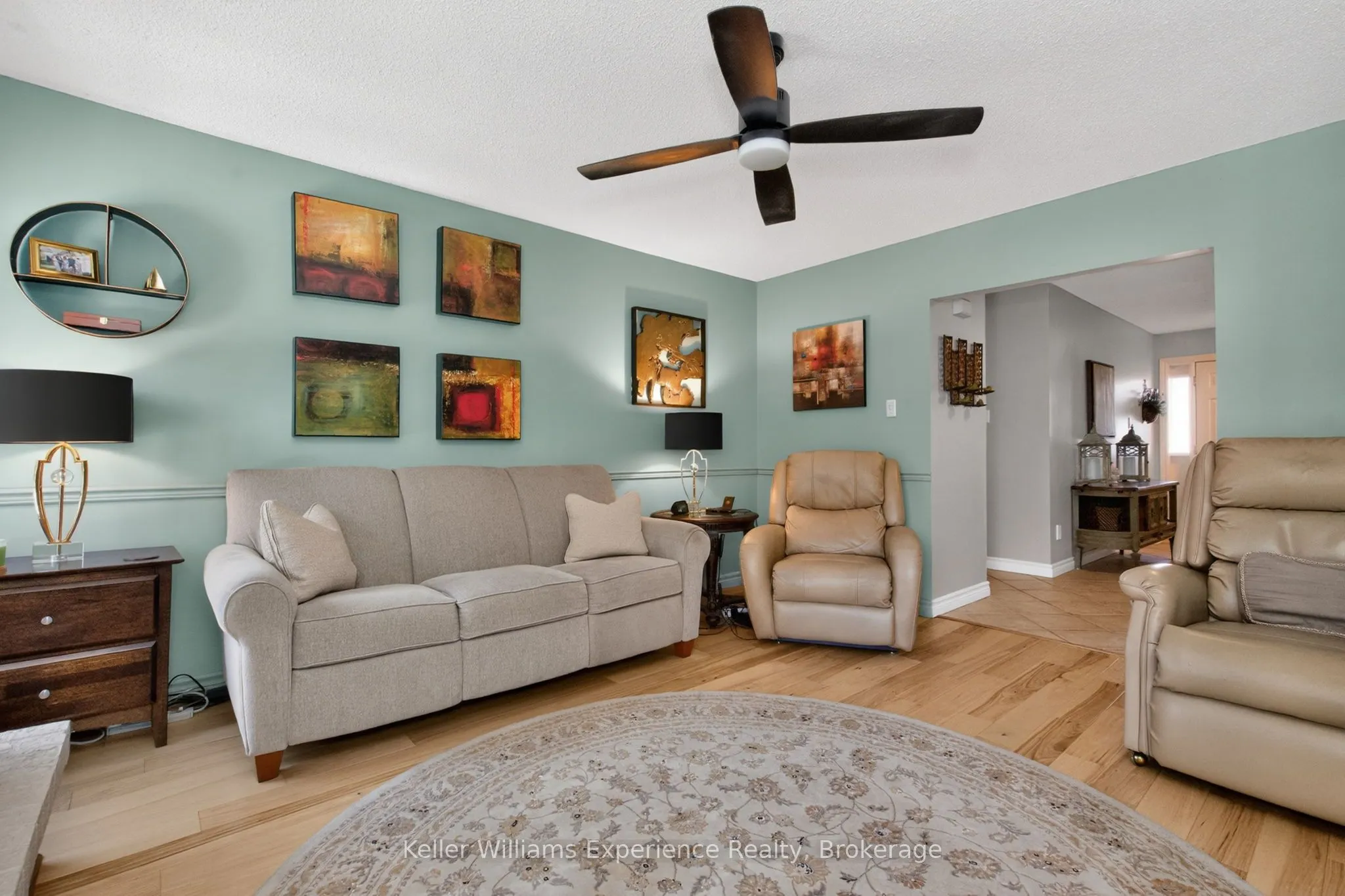 933 Playfair Road