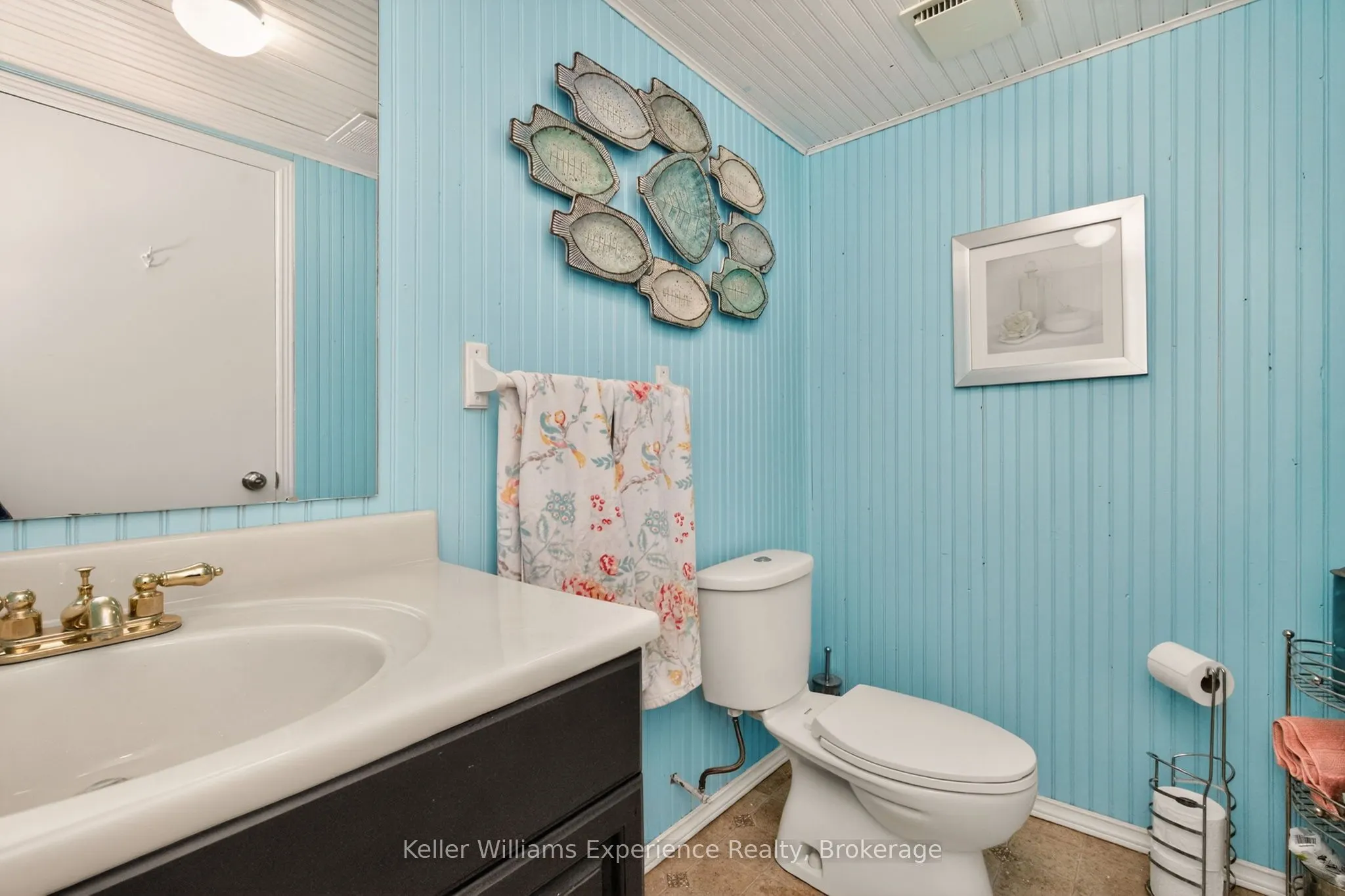 933 Playfair Road