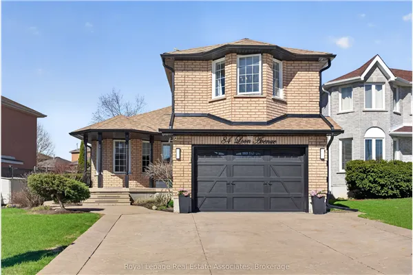 84 Loon Avenue
