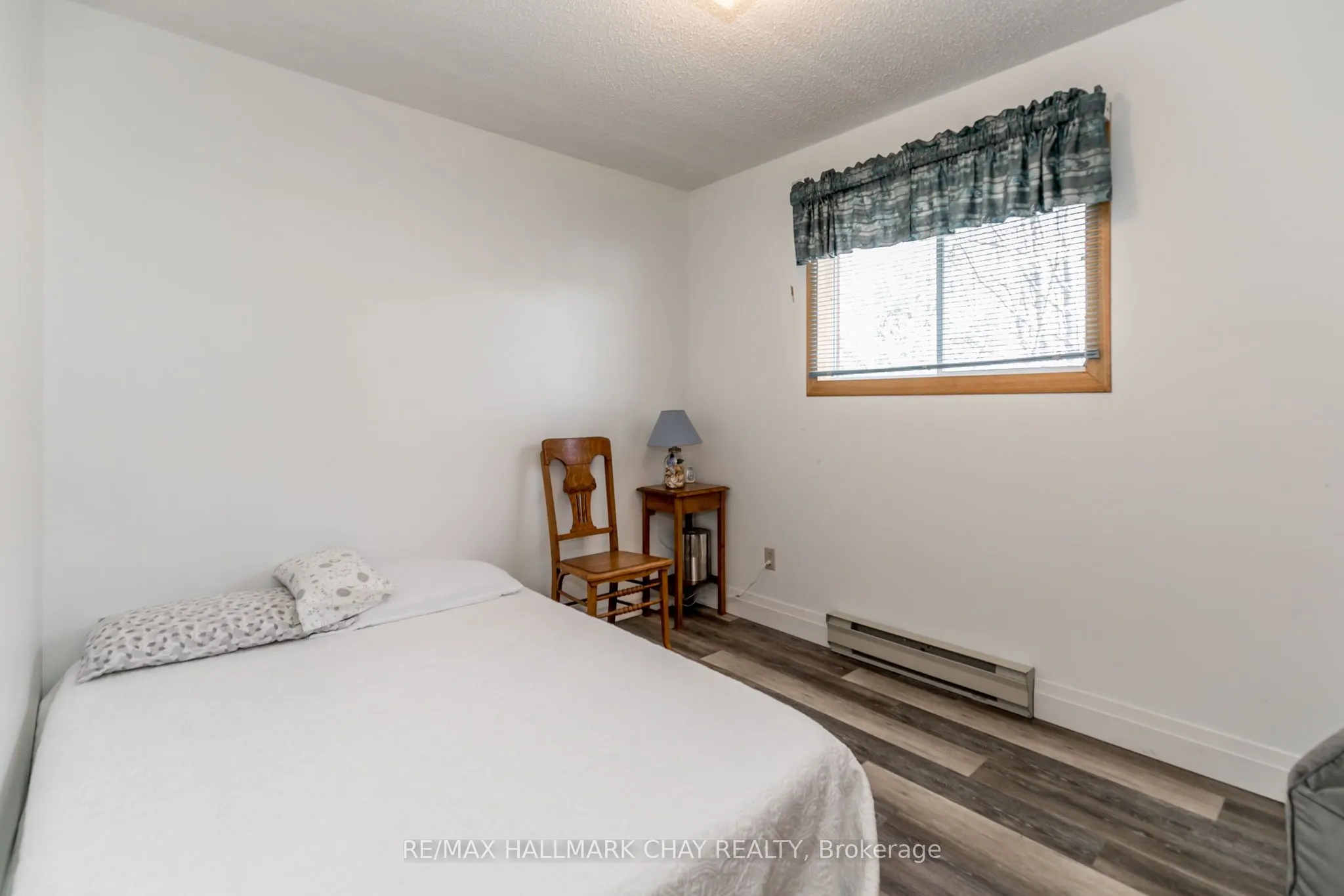 176 Farlain Lake Road E