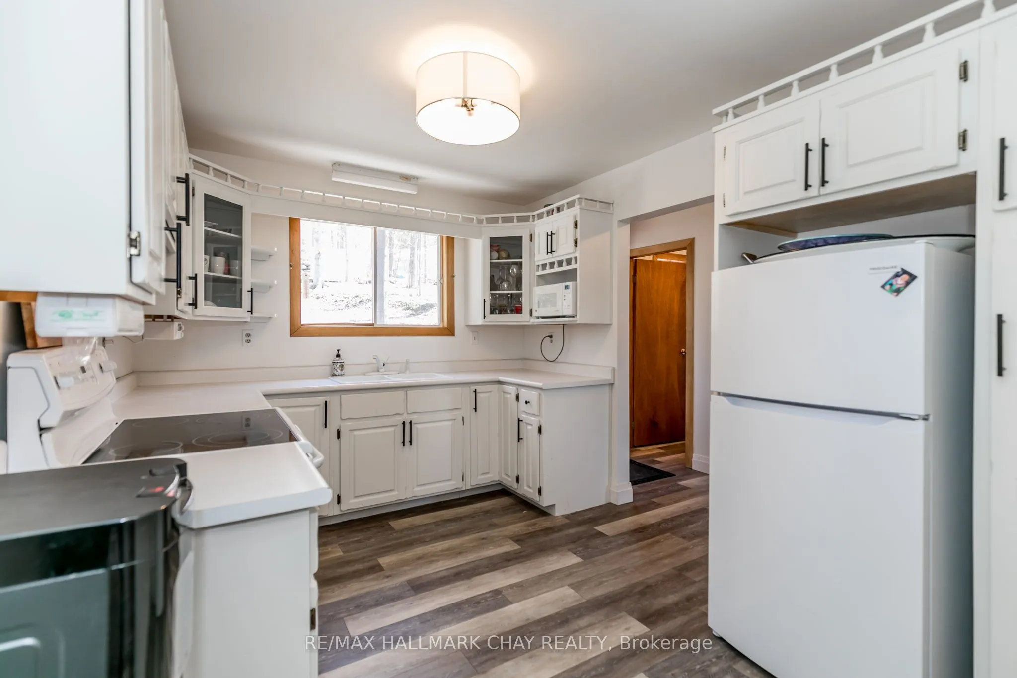 176 Farlain Lake Road E