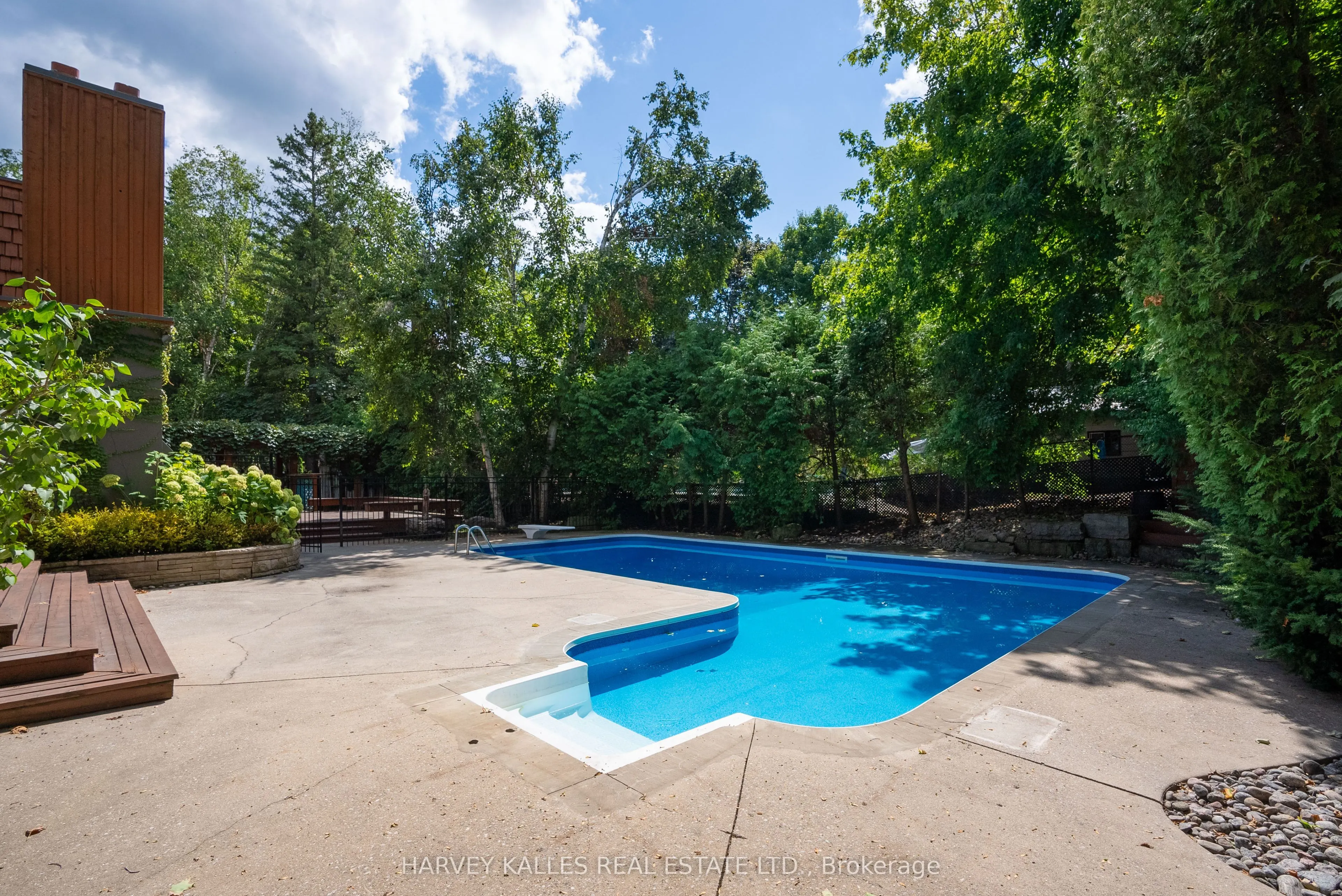 23 Royal Oak Drive