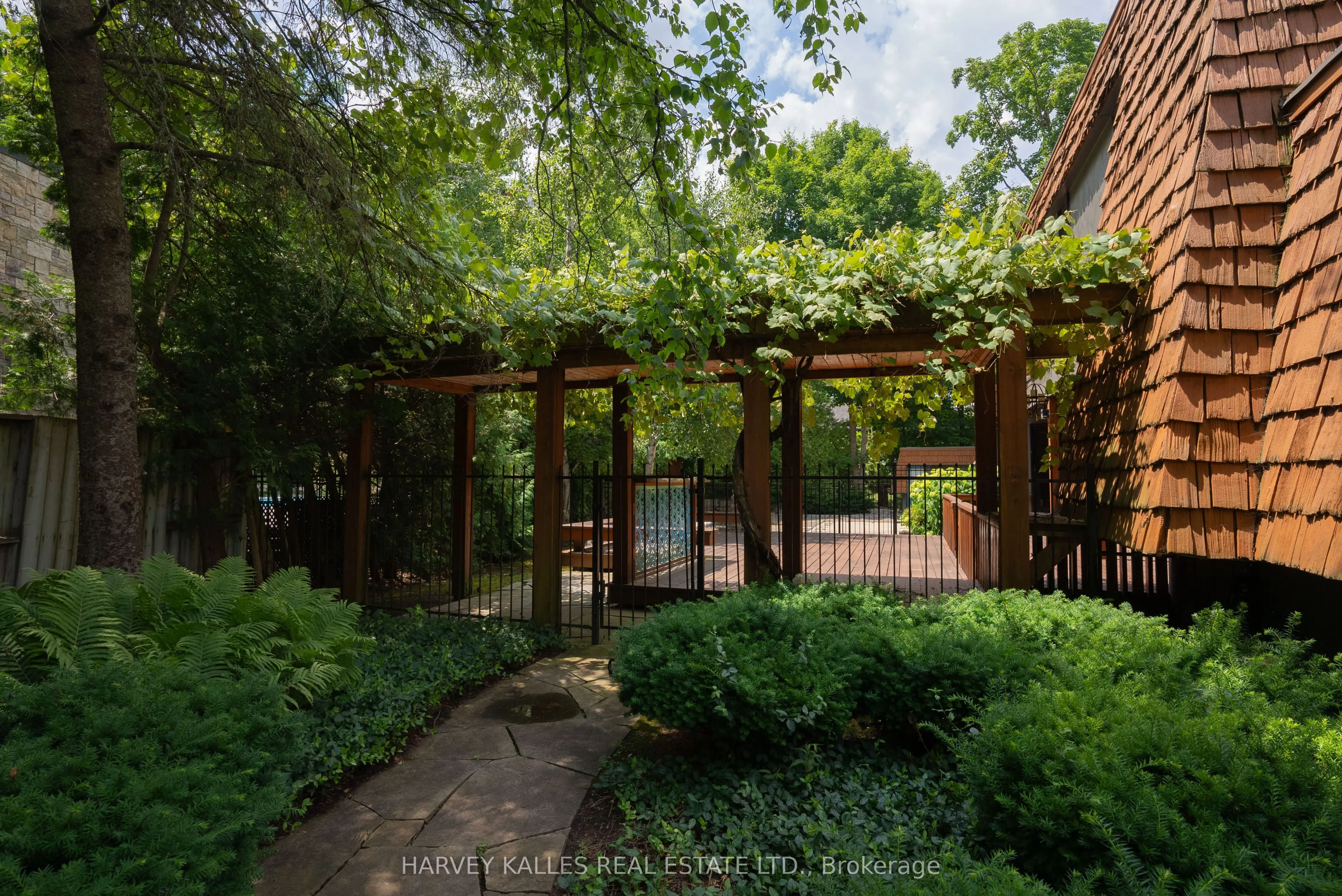 23 Royal Oak Drive
