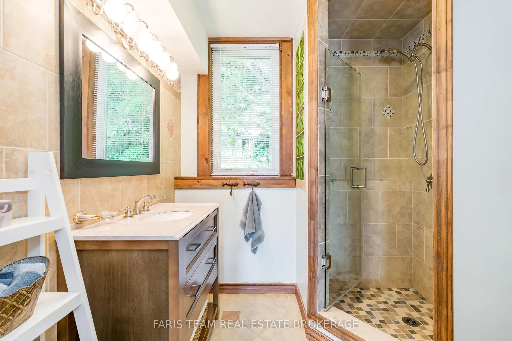 375 Champlain Road