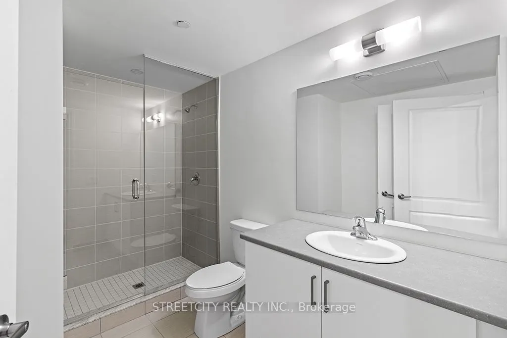 5 Spooner Crescent #215