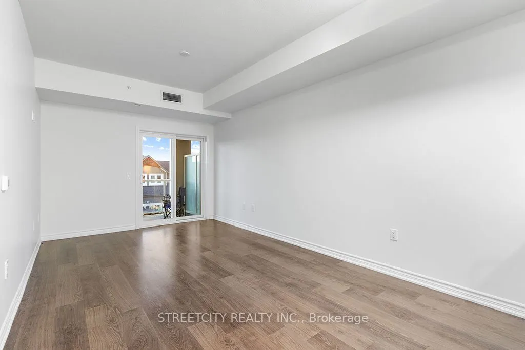 5 Spooner Crescent #215
