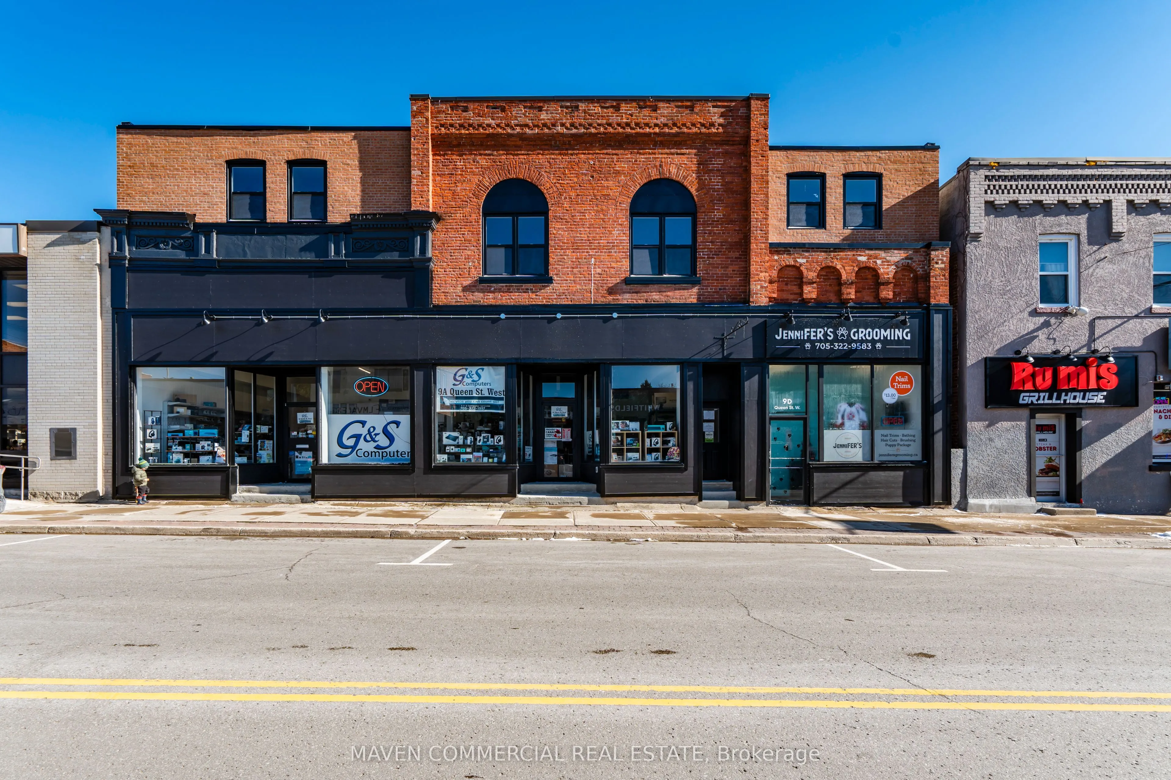 9 Queen Street W