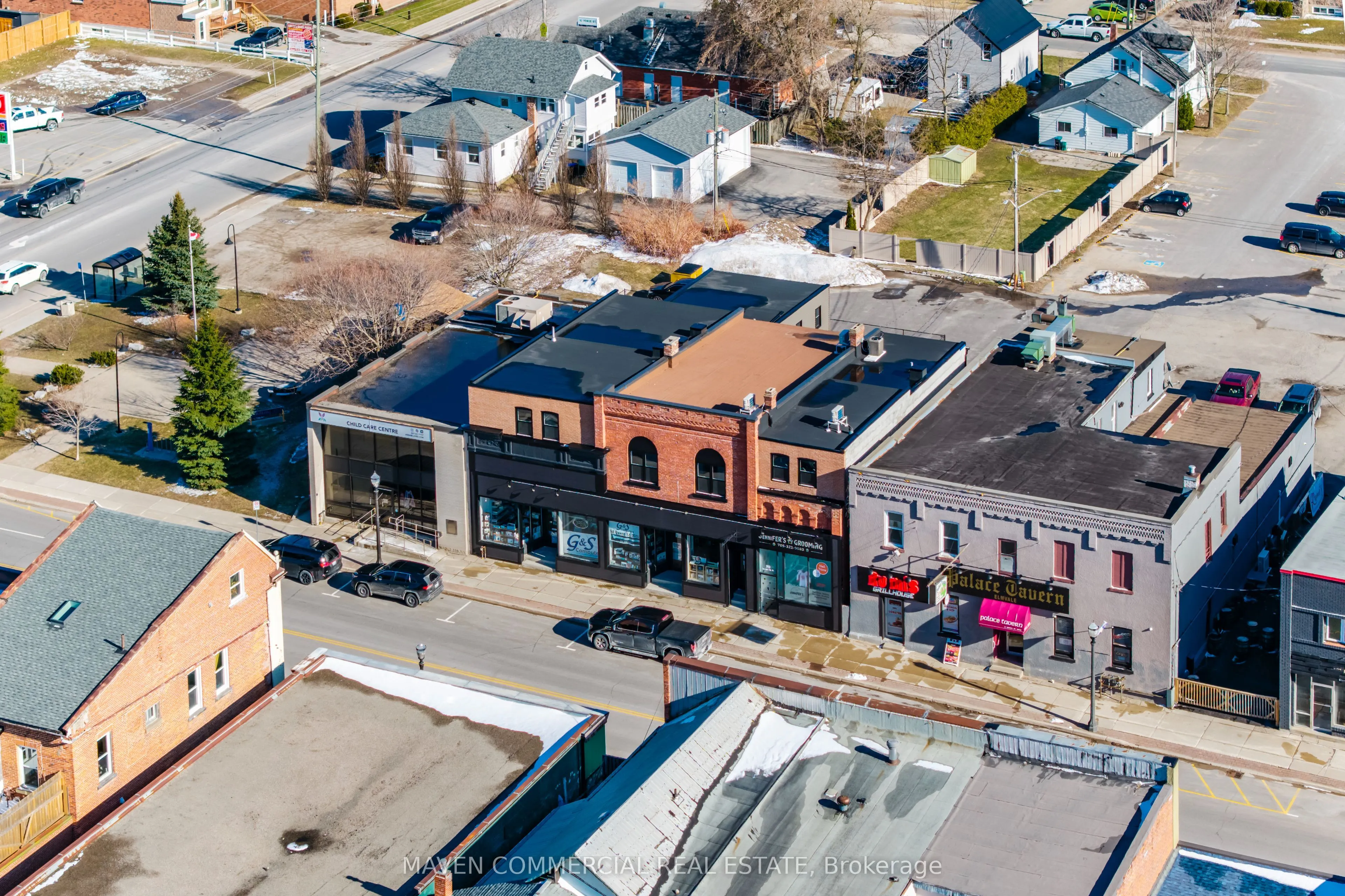 9 Queen Street W