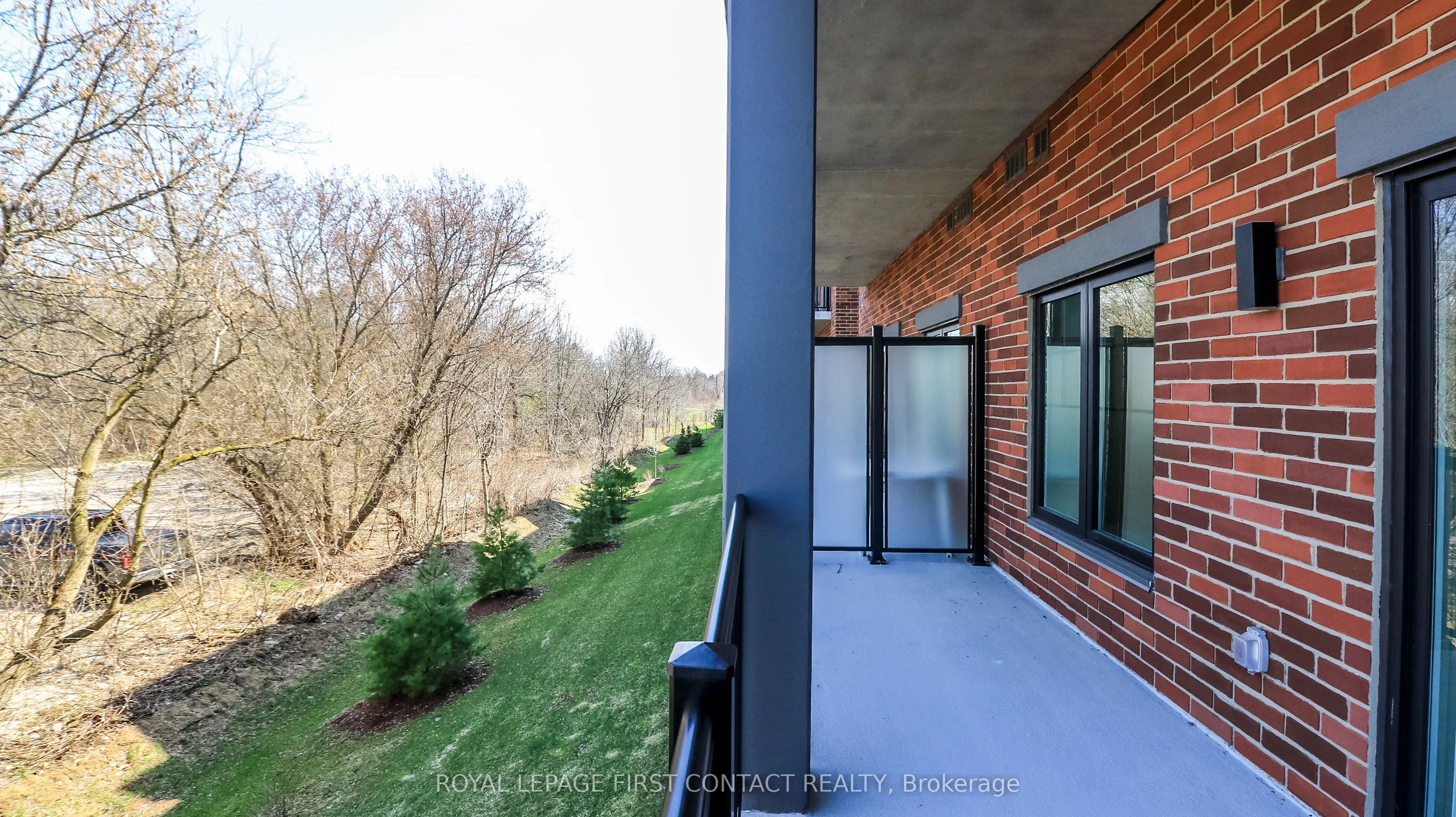 121 Mary Street #210