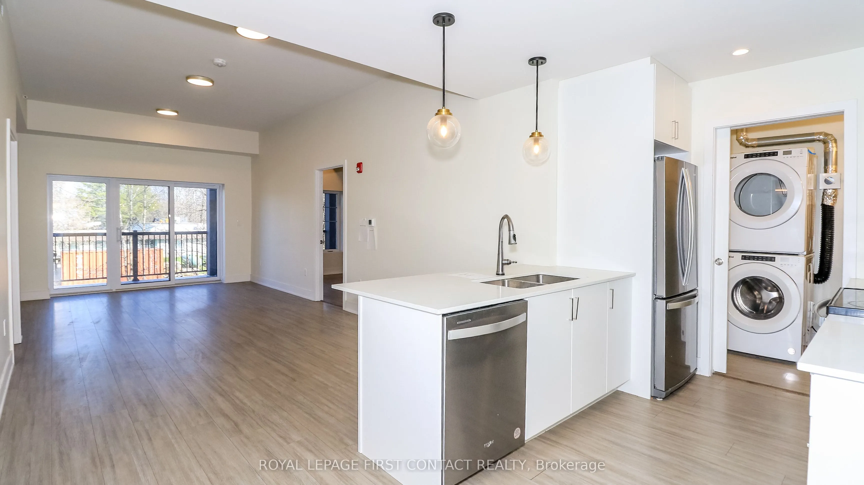 121 Mary Street #210