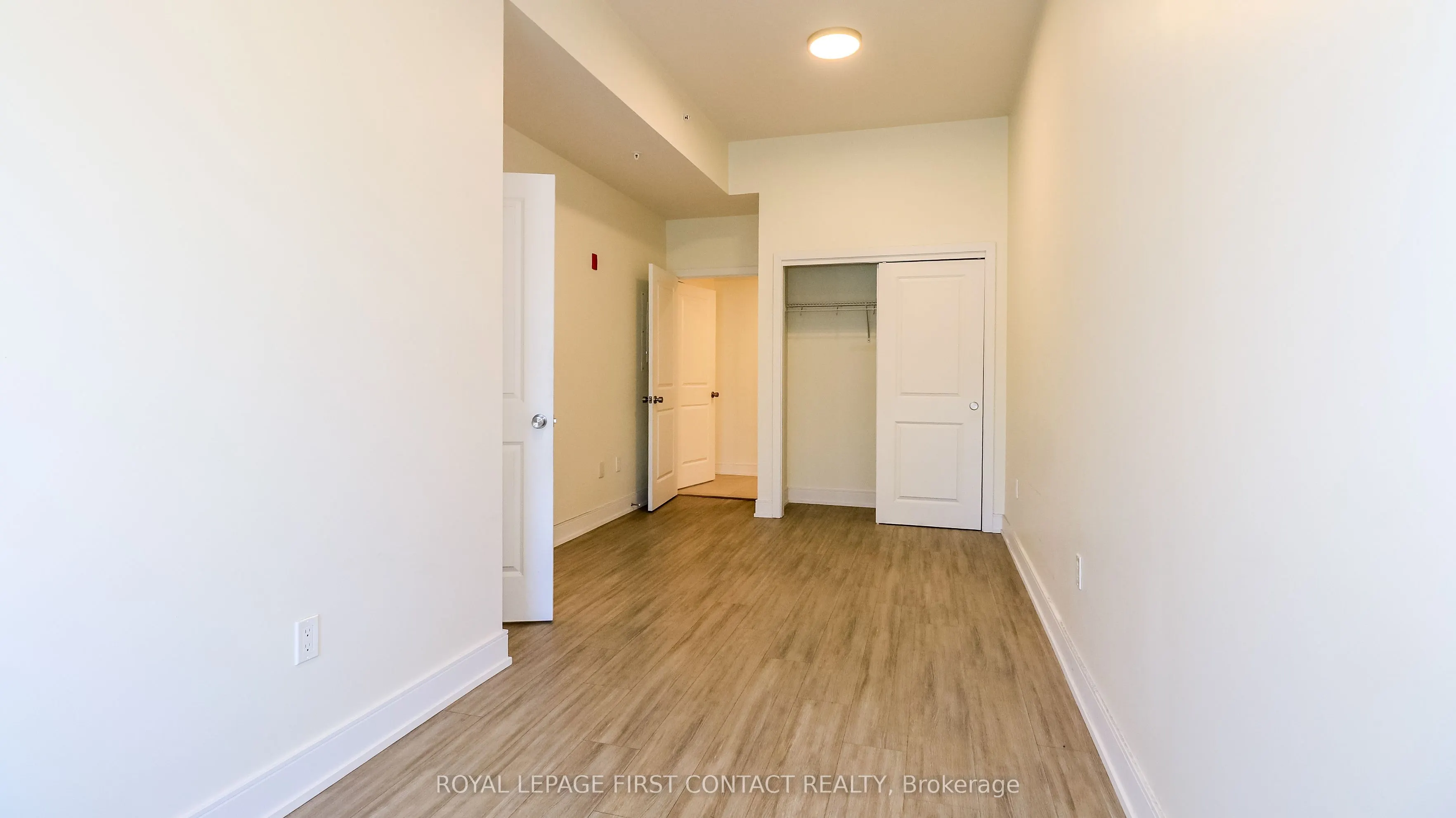 121 Mary Street #210