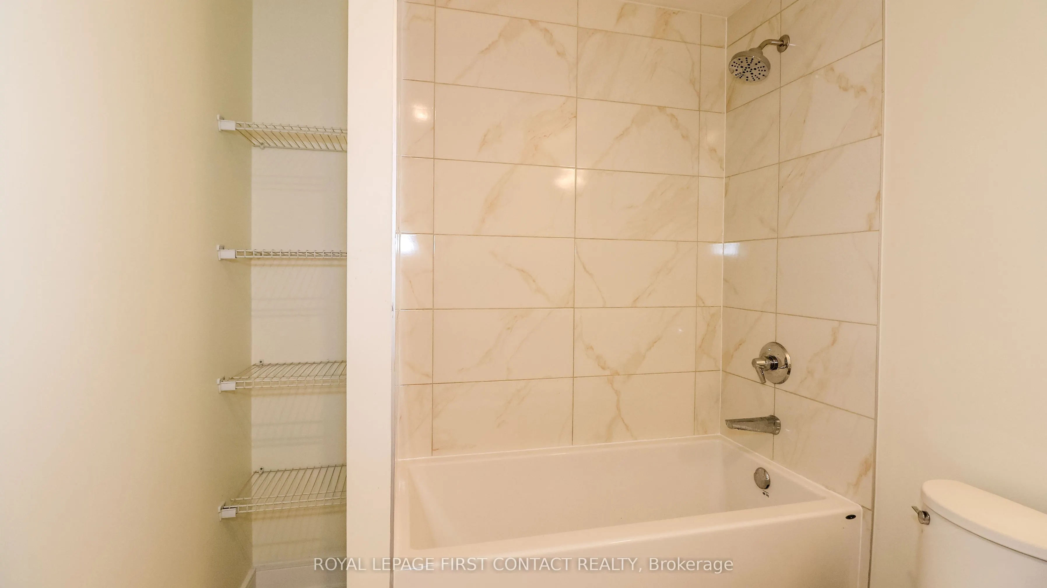 121 Mary Street #210