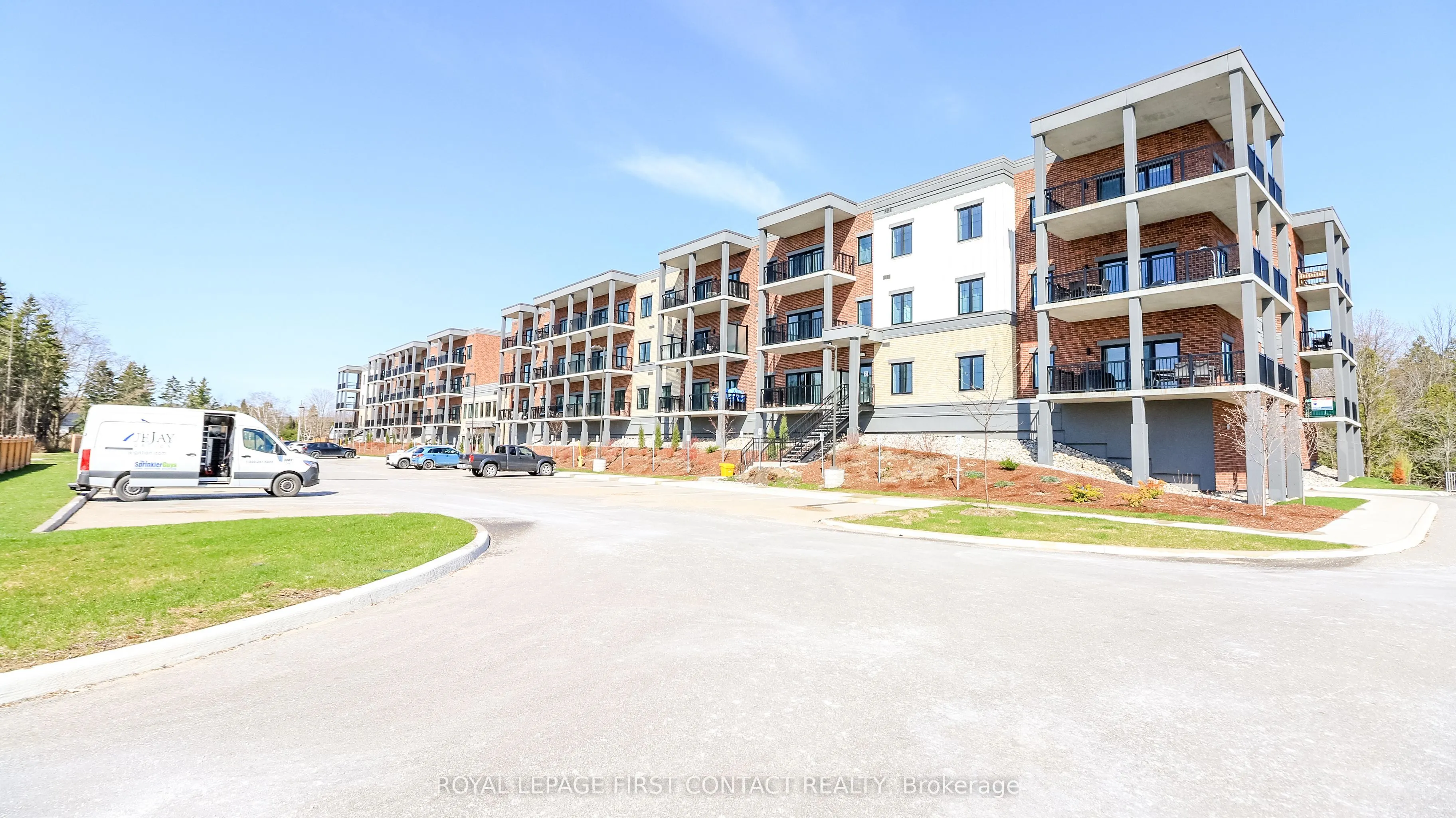 121 Mary Street #210