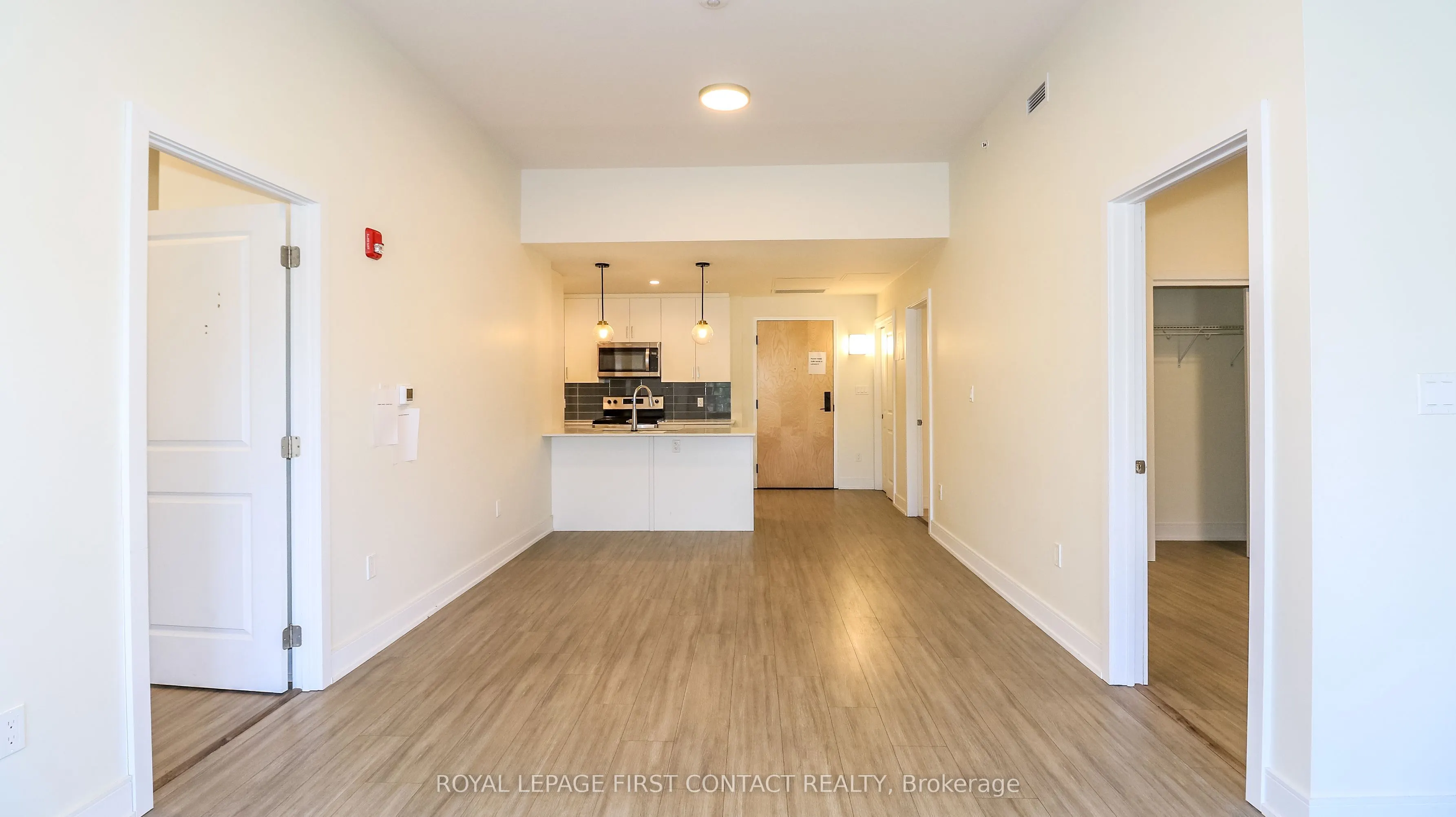 121 Mary Street #210