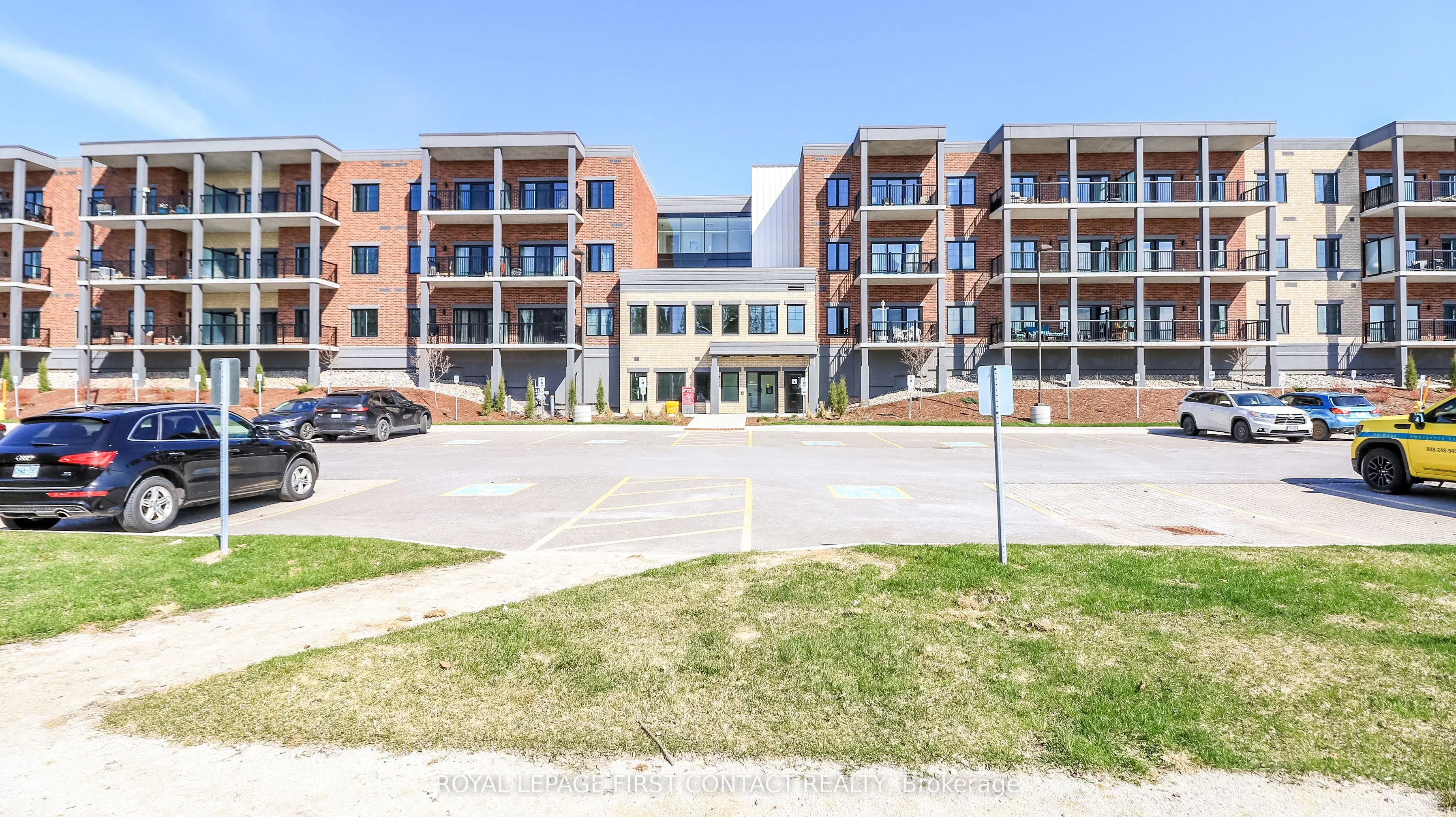 121 Mary Street #210