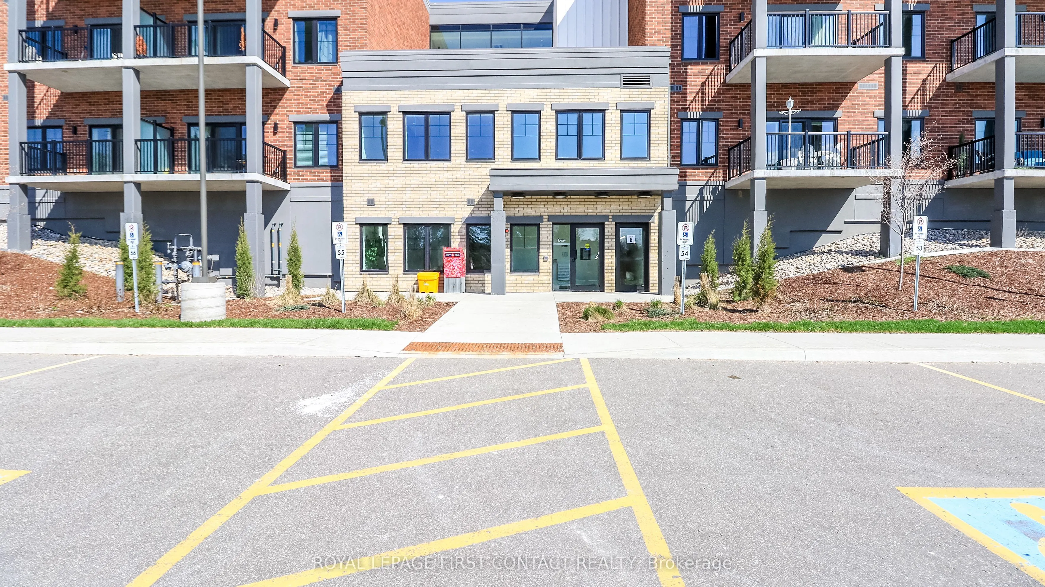 121 Mary Street #210