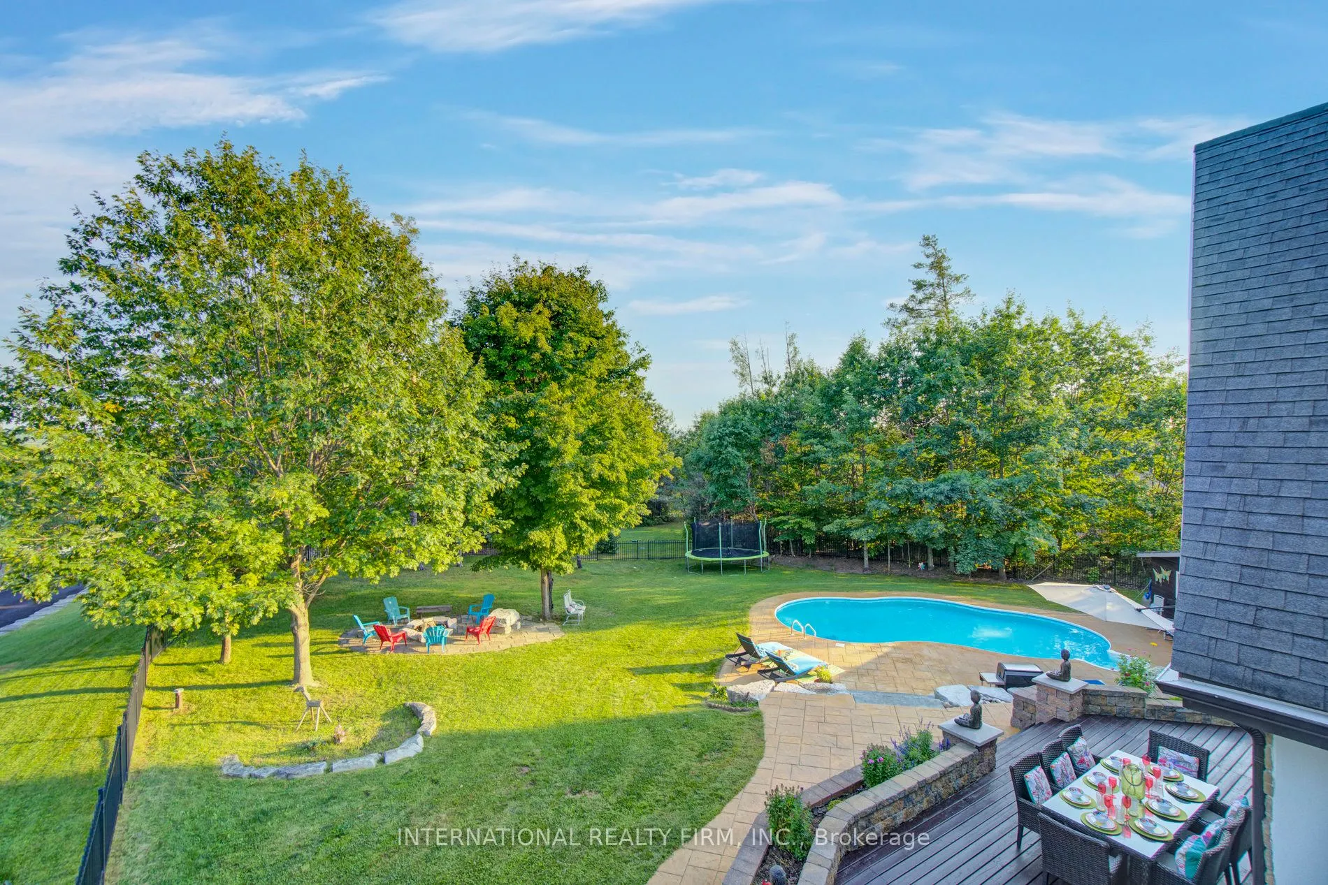 6 Pinehurst Lane