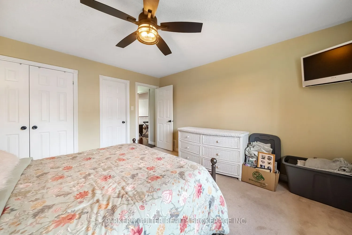 216 Mapleton Avenue