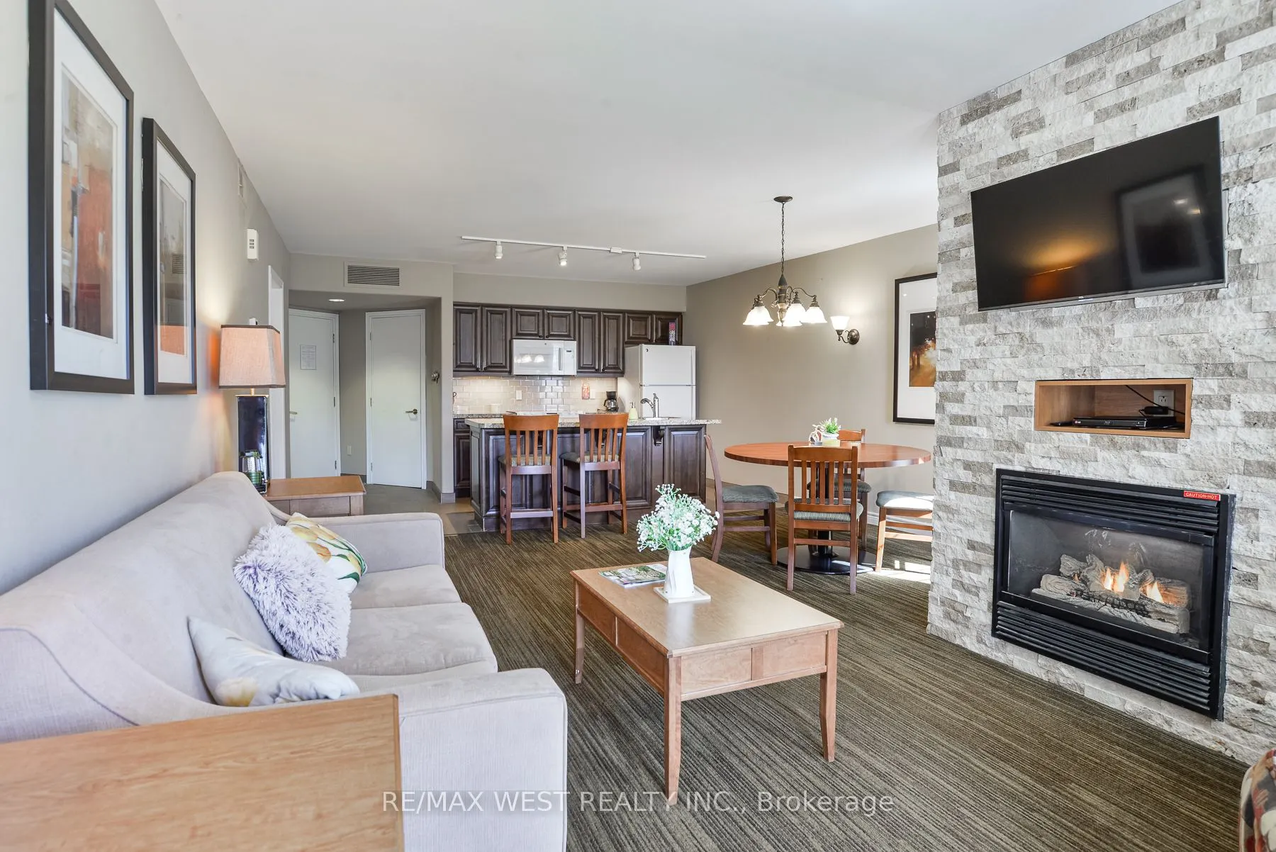90 Highland Drive #2076-77