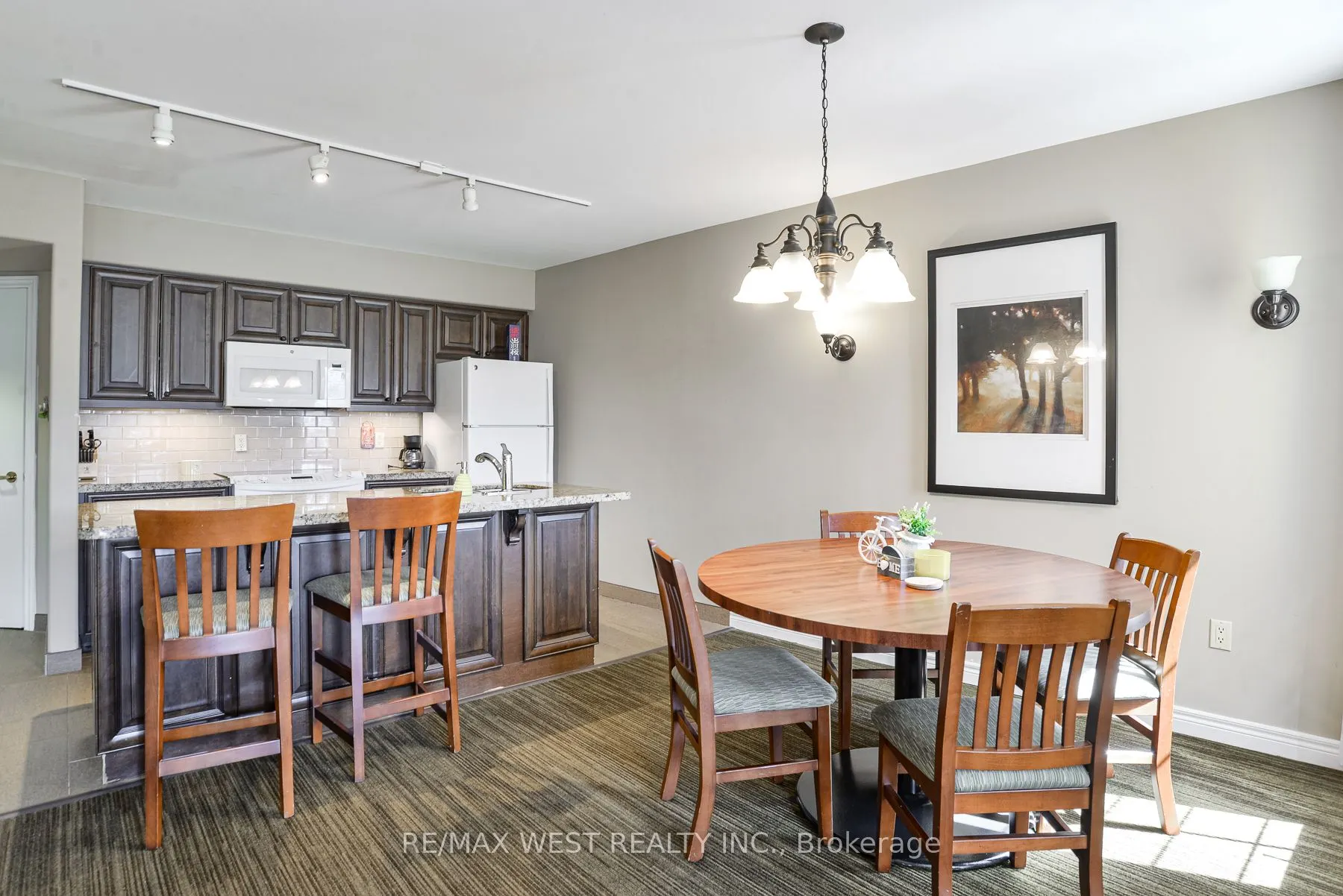 90 Highland Drive #2076-77