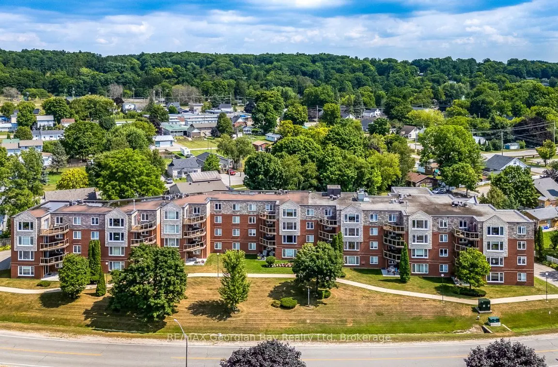 11 Beck Boulevard #404