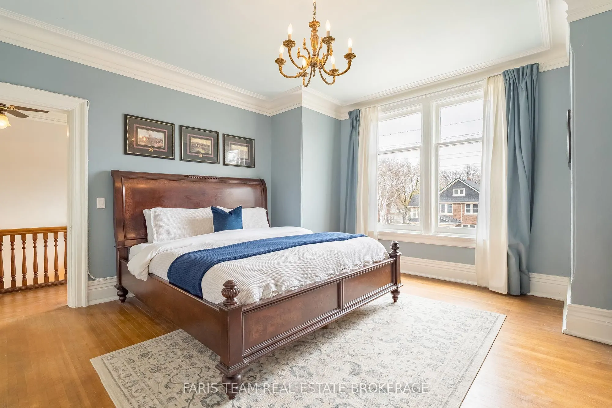 23 Yonge Street S