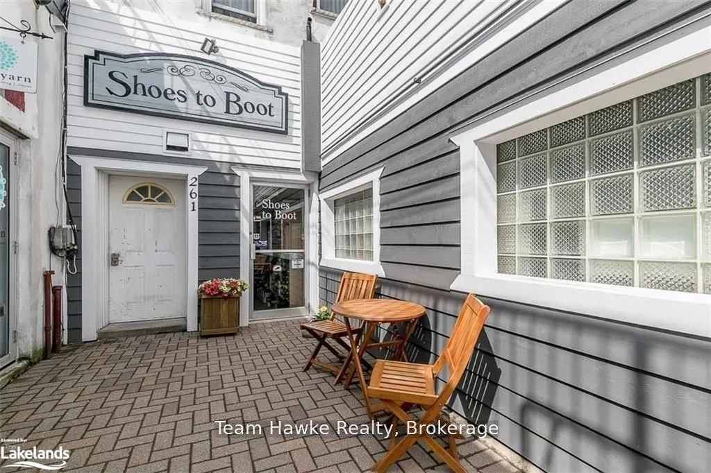 261 KING Street