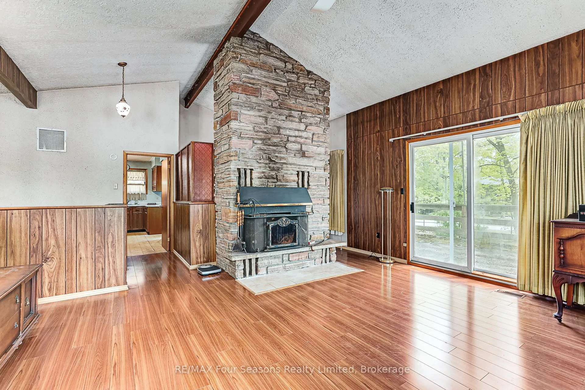 828 Oxbow Park Drive