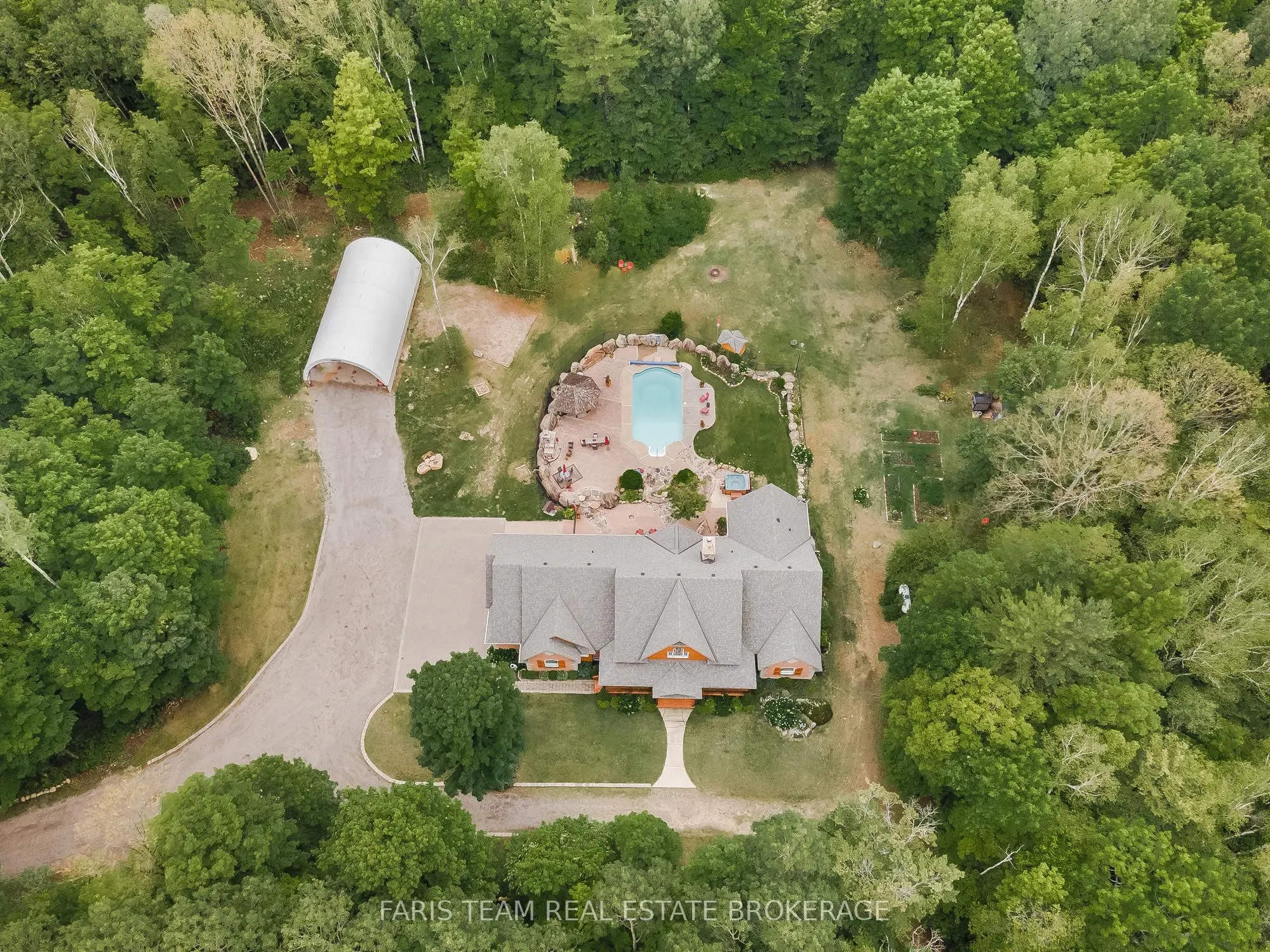 697 Lafontaine Road E
