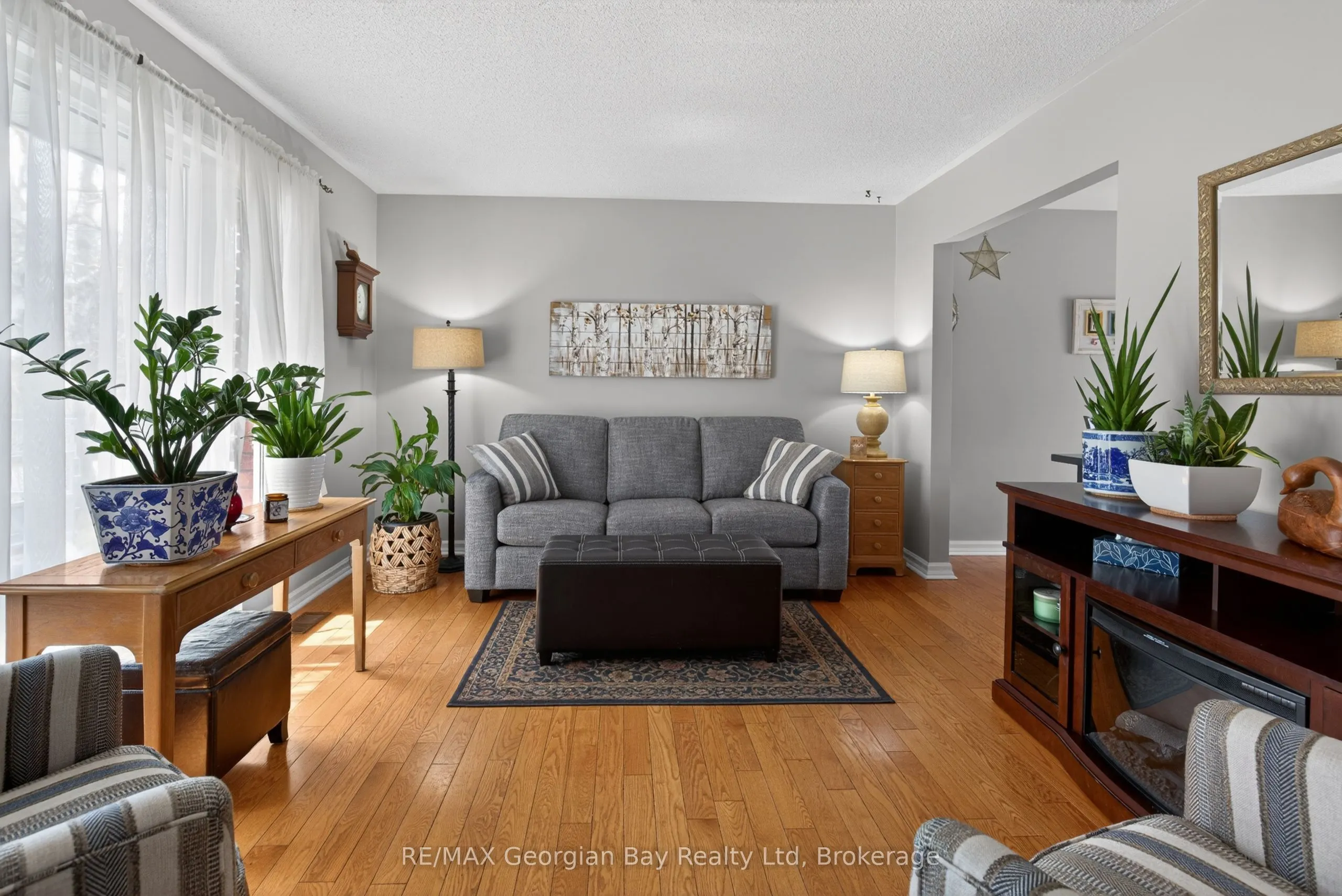 32 BONAVENTURE Place