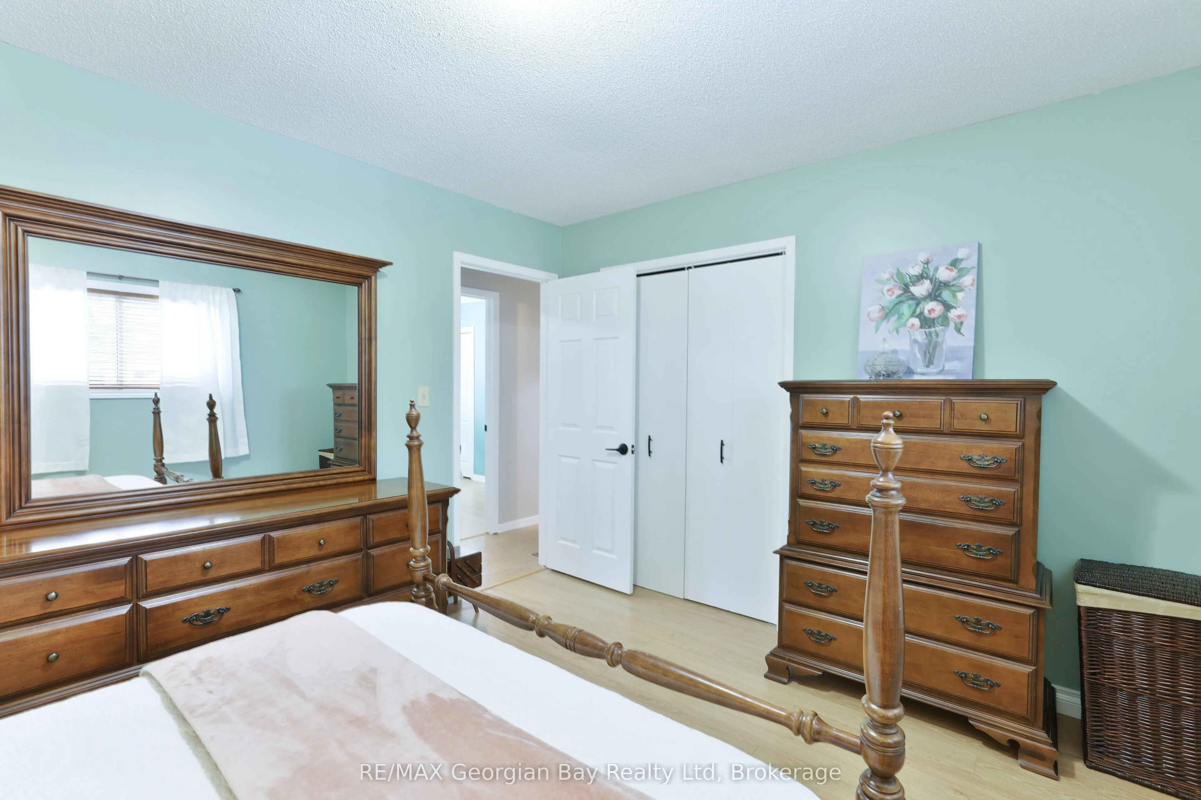 32 BONAVENTURE Place