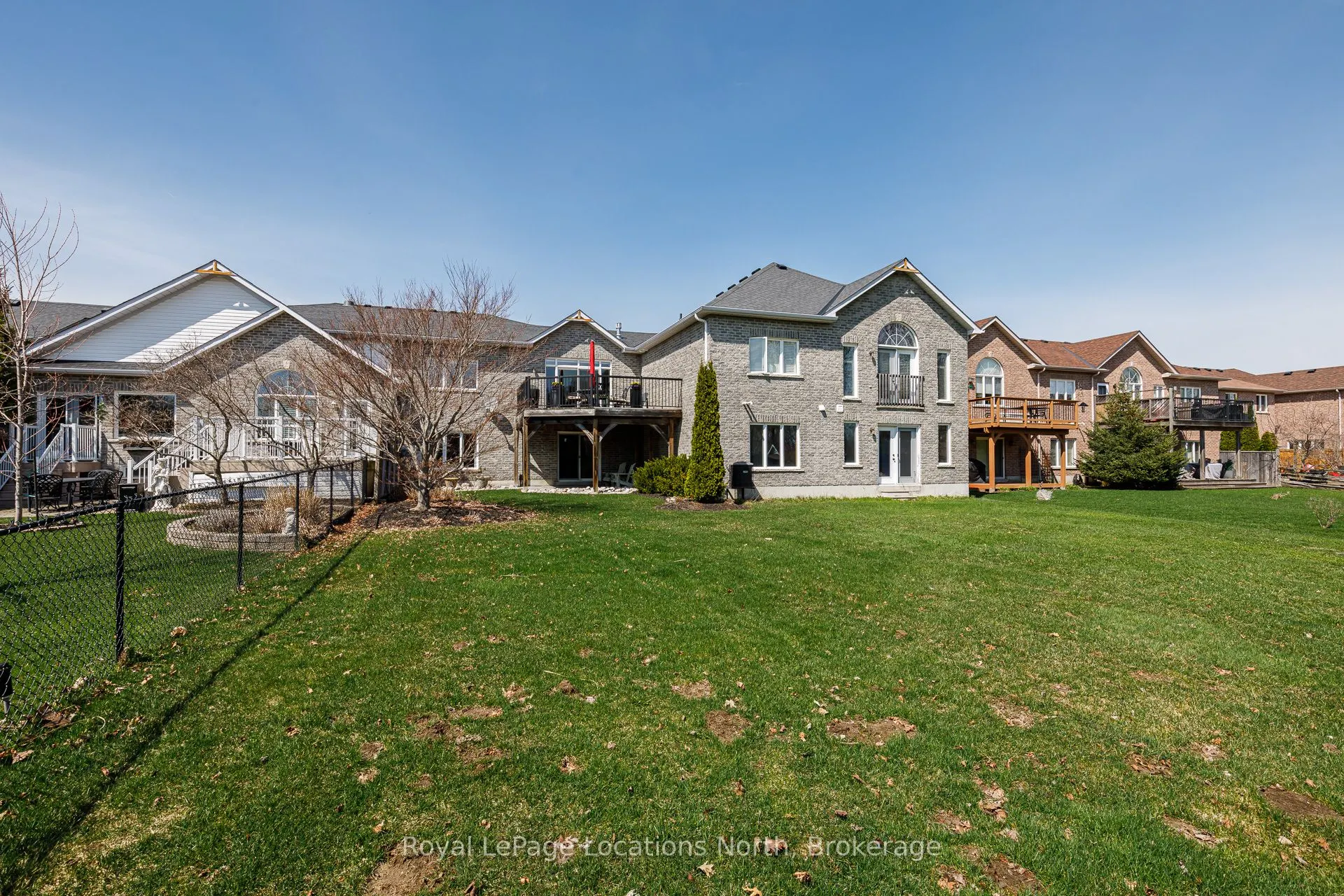 6 Thomas Drive