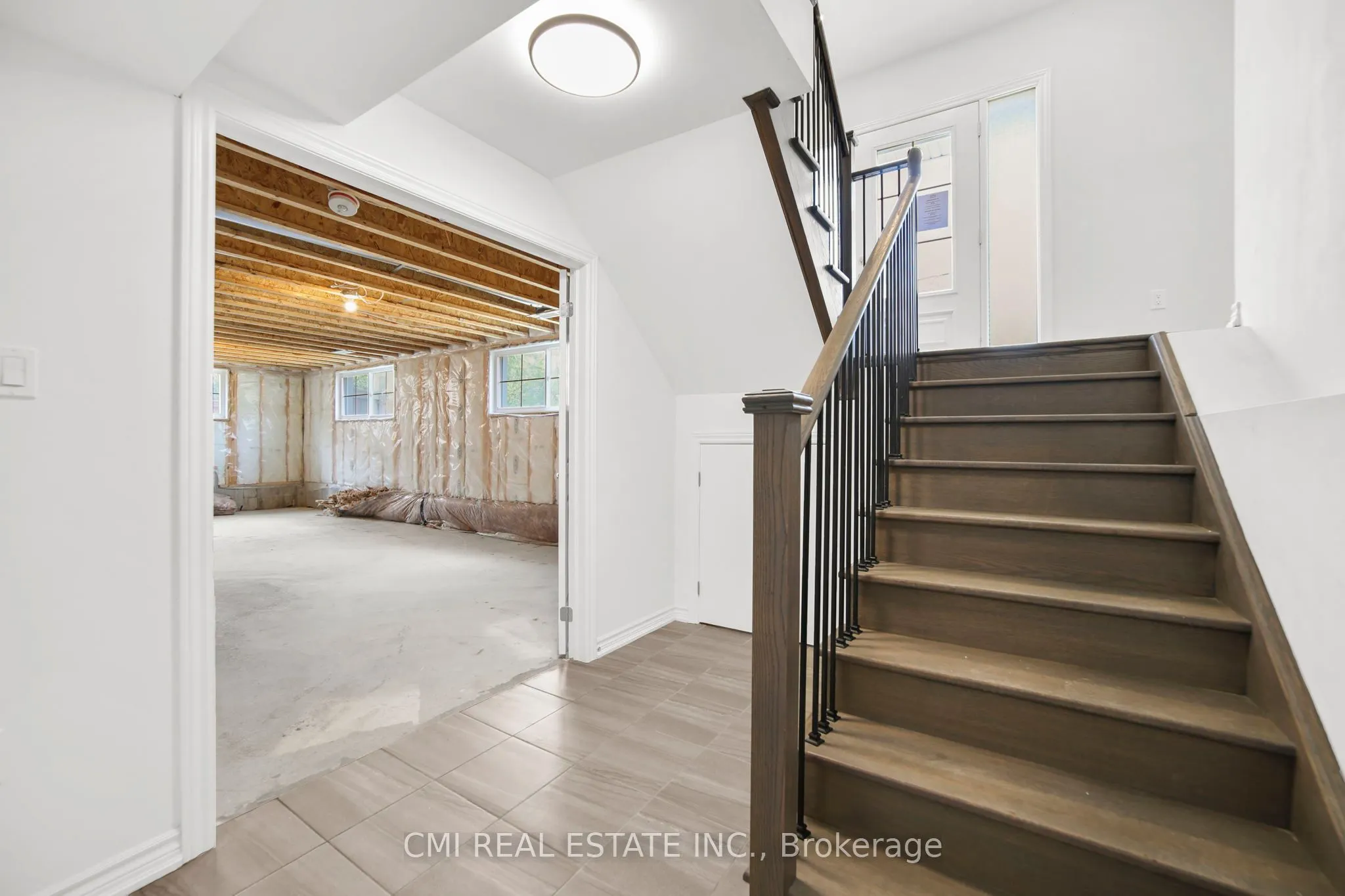 3205 Mosley Street