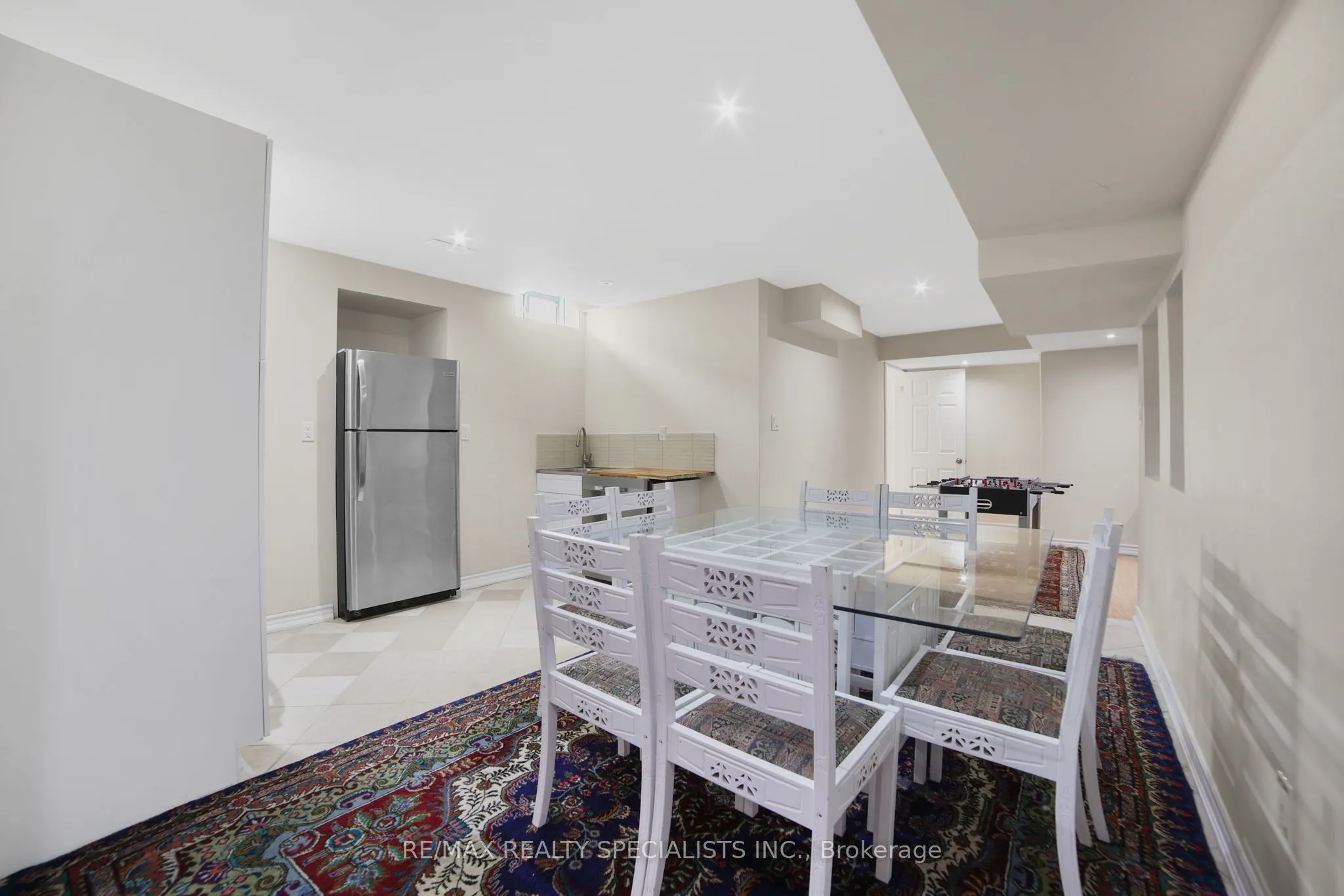 61 Riverwalk Place