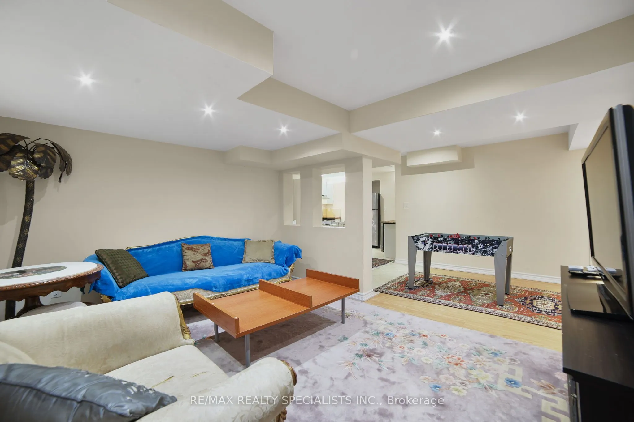 61 Riverwalk Place