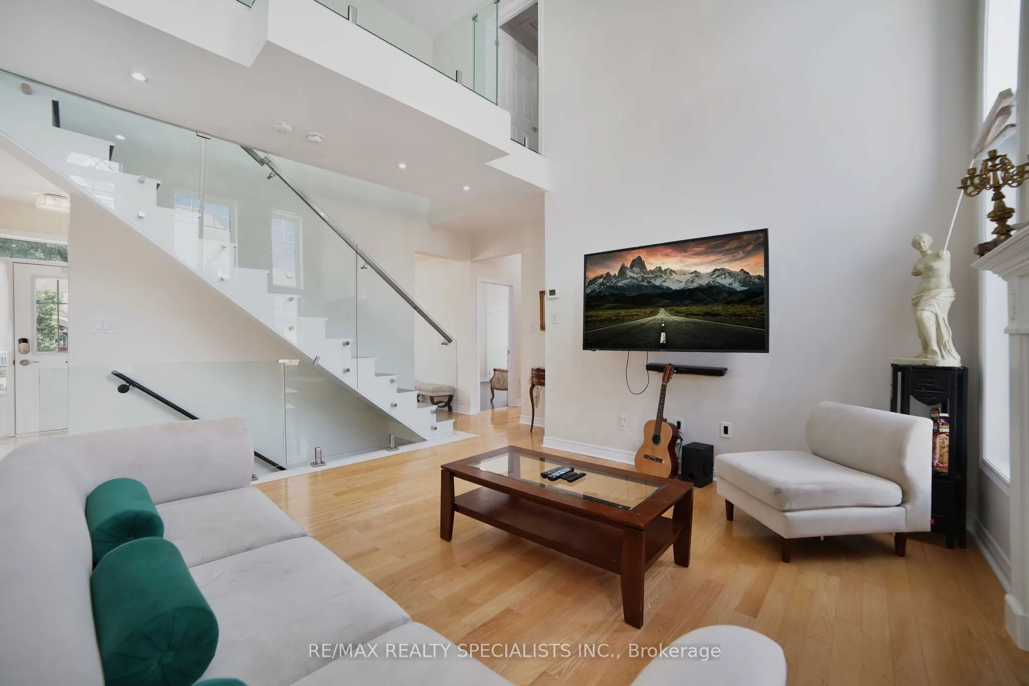 61 Riverwalk Place