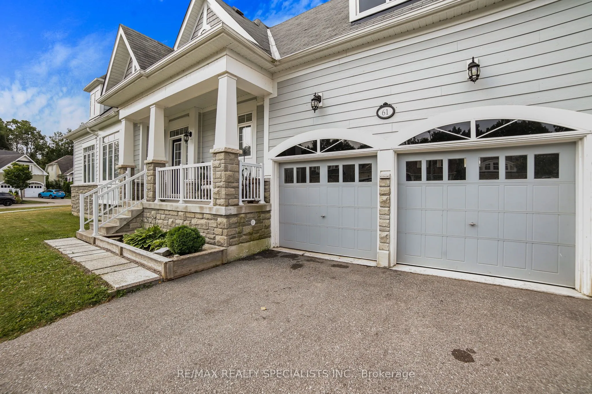 61 Riverwalk Place