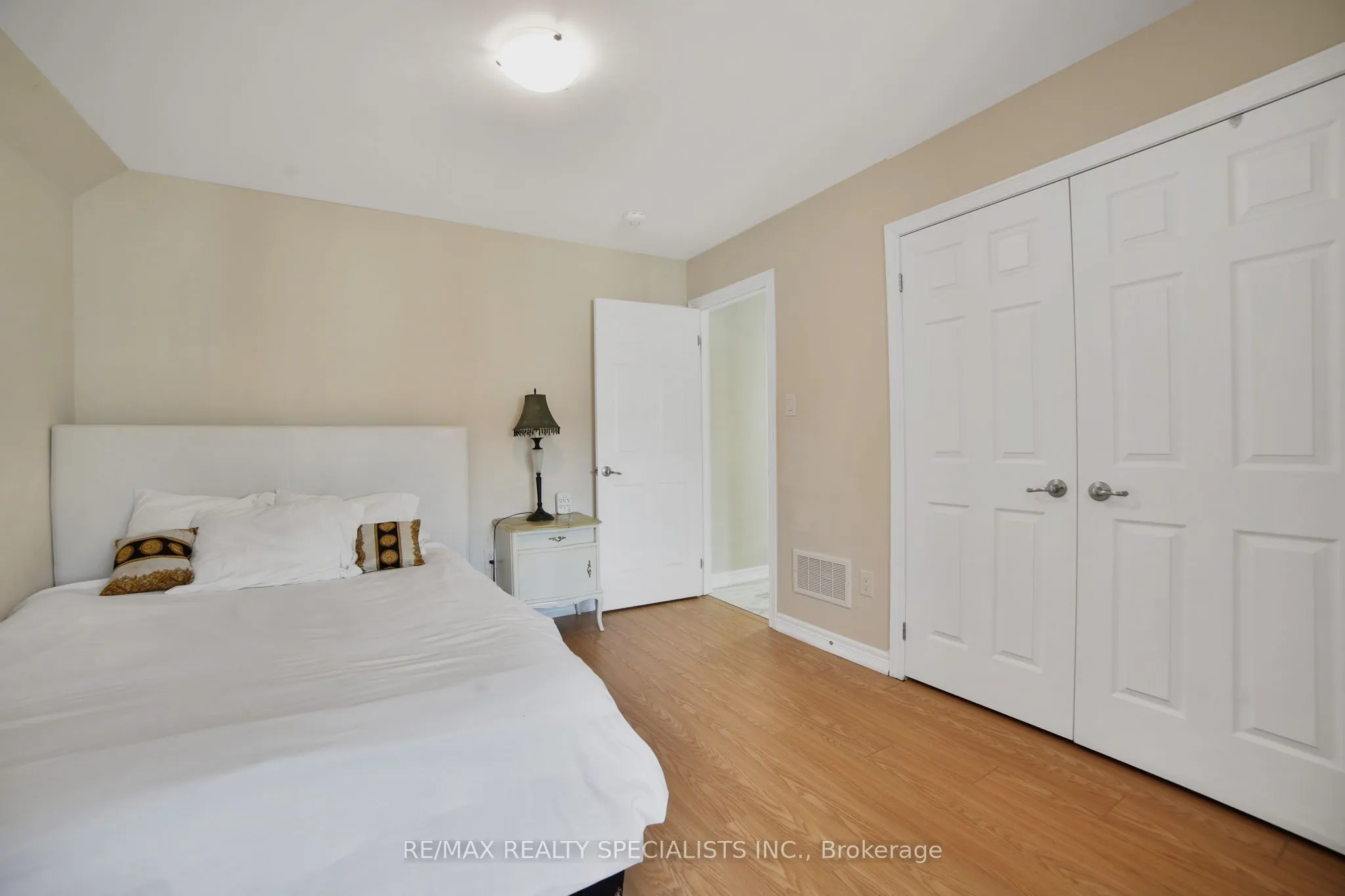 61 Riverwalk Place