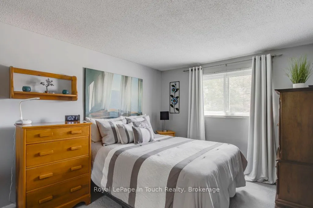 233 Innisfil Street #4