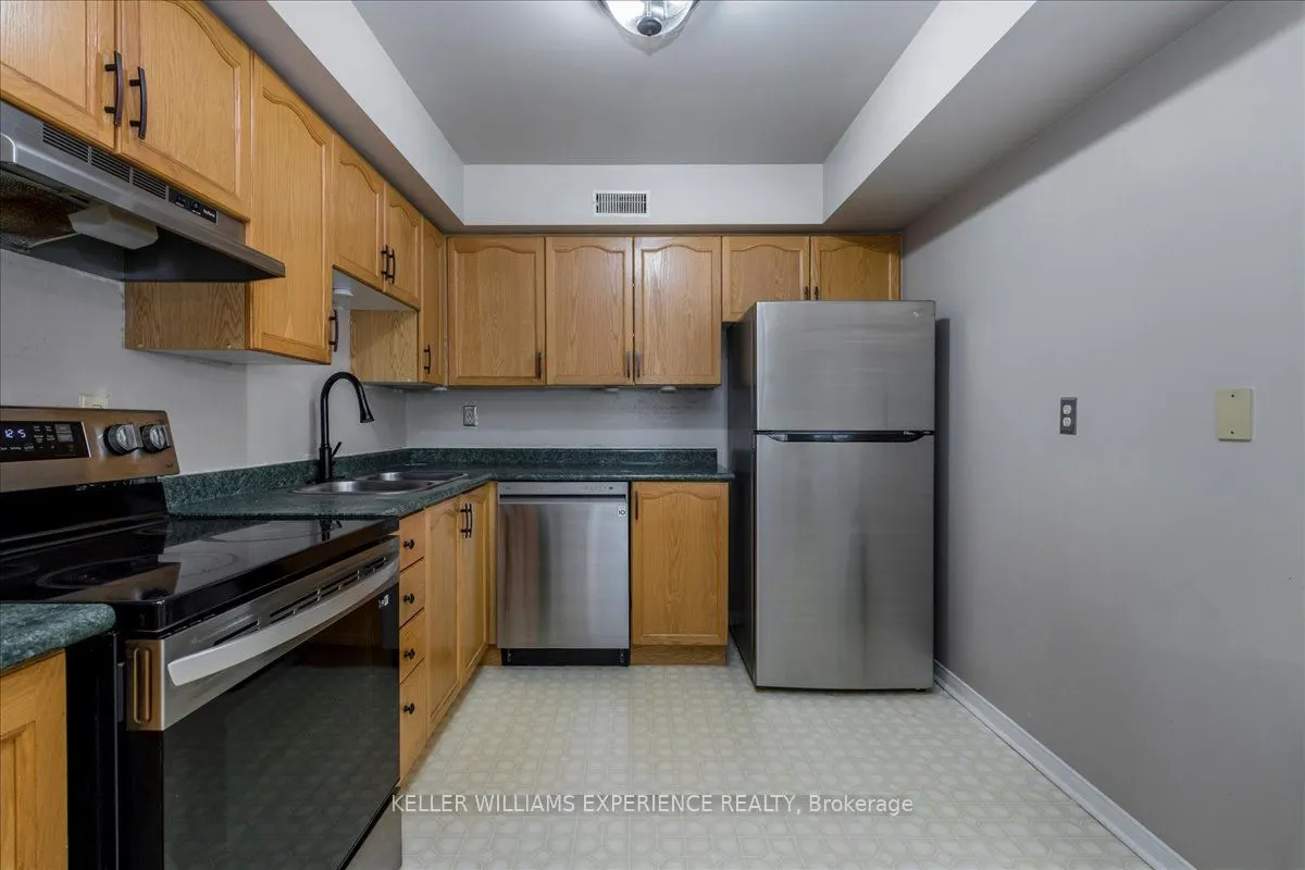 492 Laclie Street #204