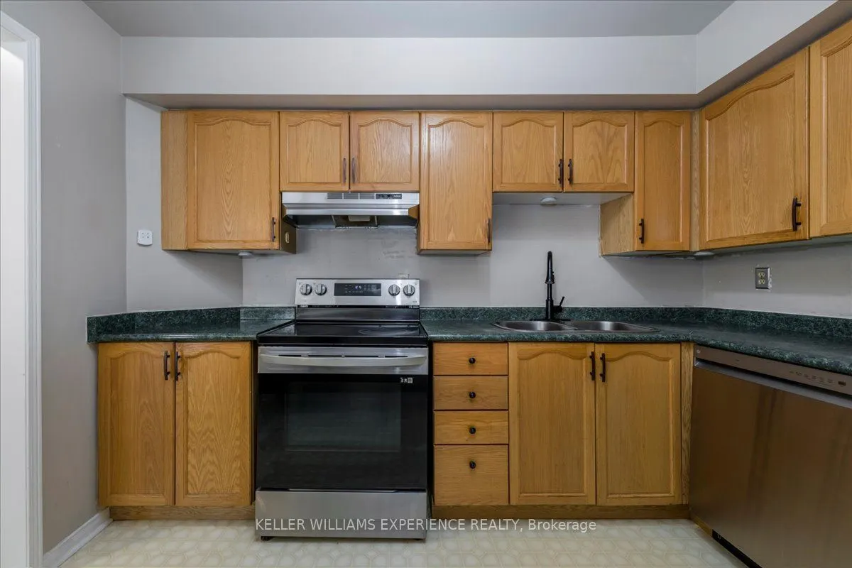 492 Laclie Street #204