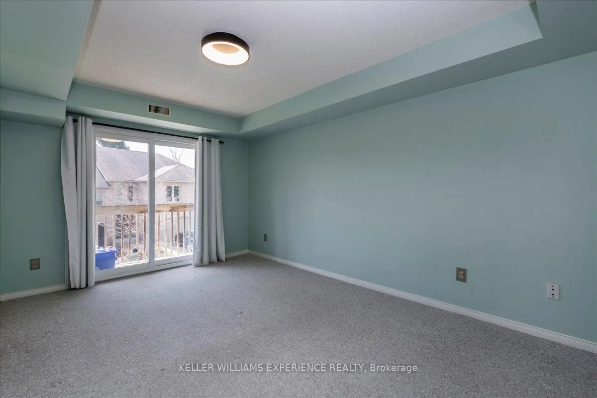 492 Laclie Street #204