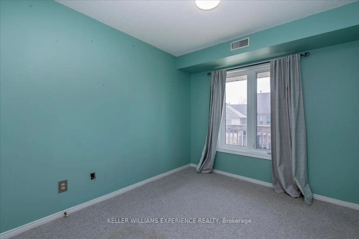 492 Laclie Street #204
