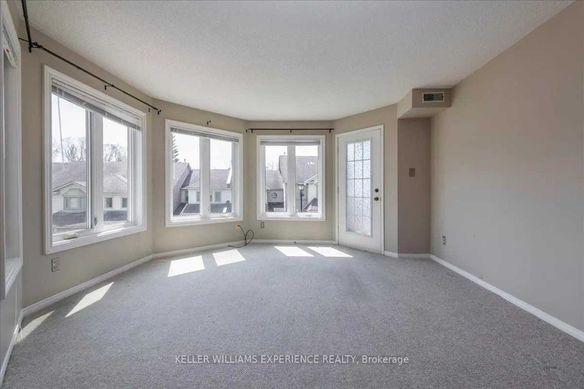 492 Laclie Street #204