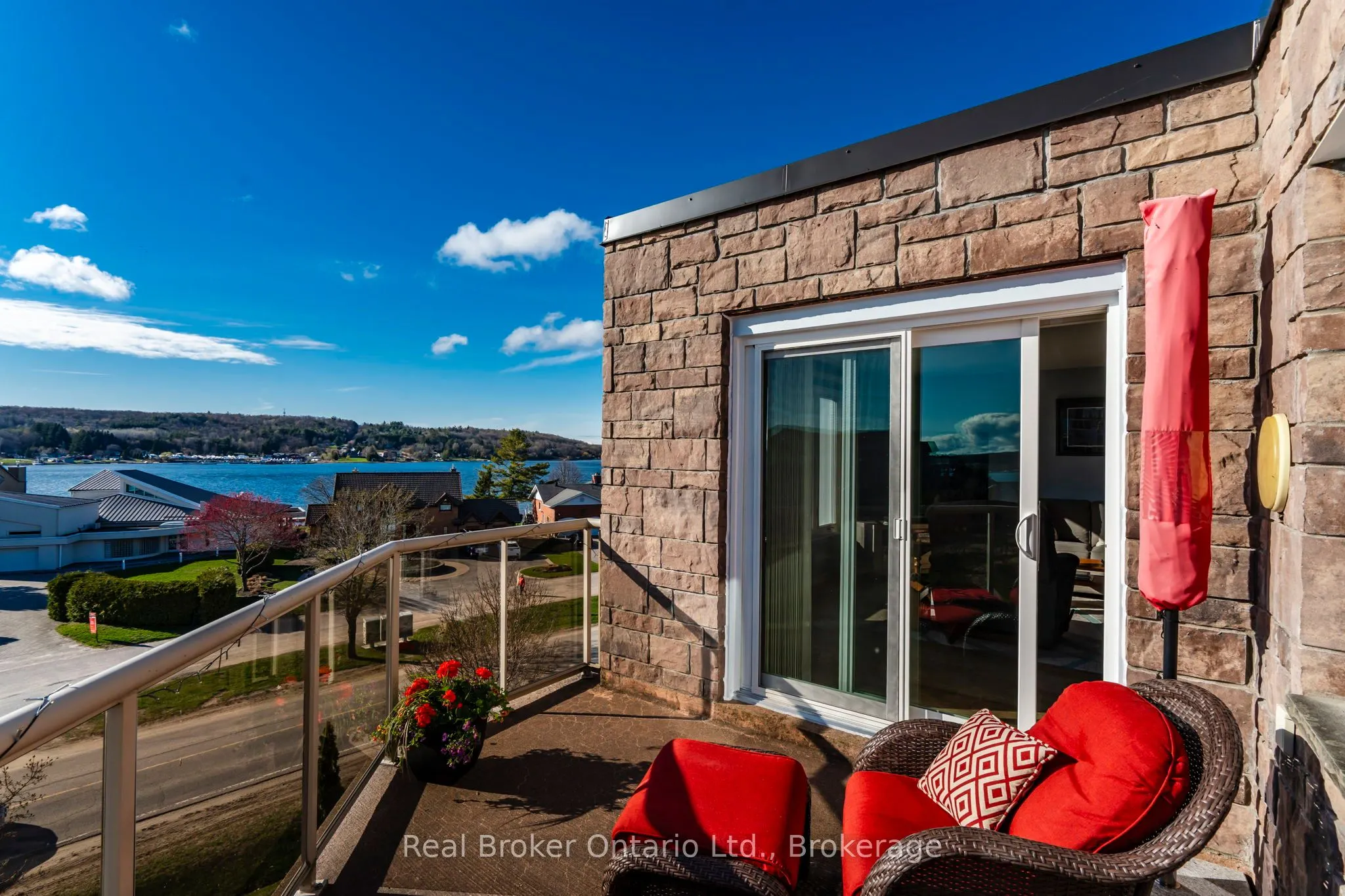 11 Beck Boulevard #402